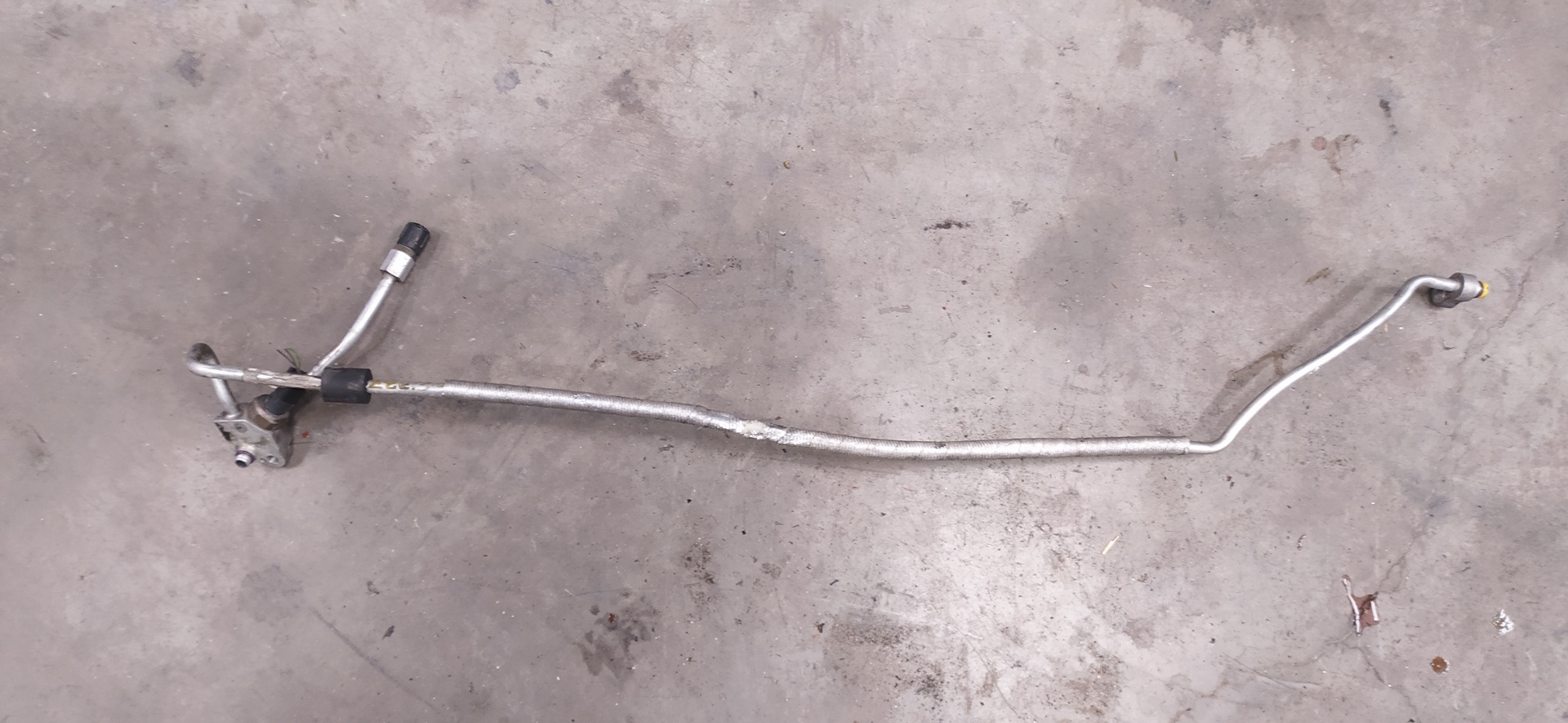 BMW 5 Series E39 (1995-2004) AC Hose Pipe 25967572