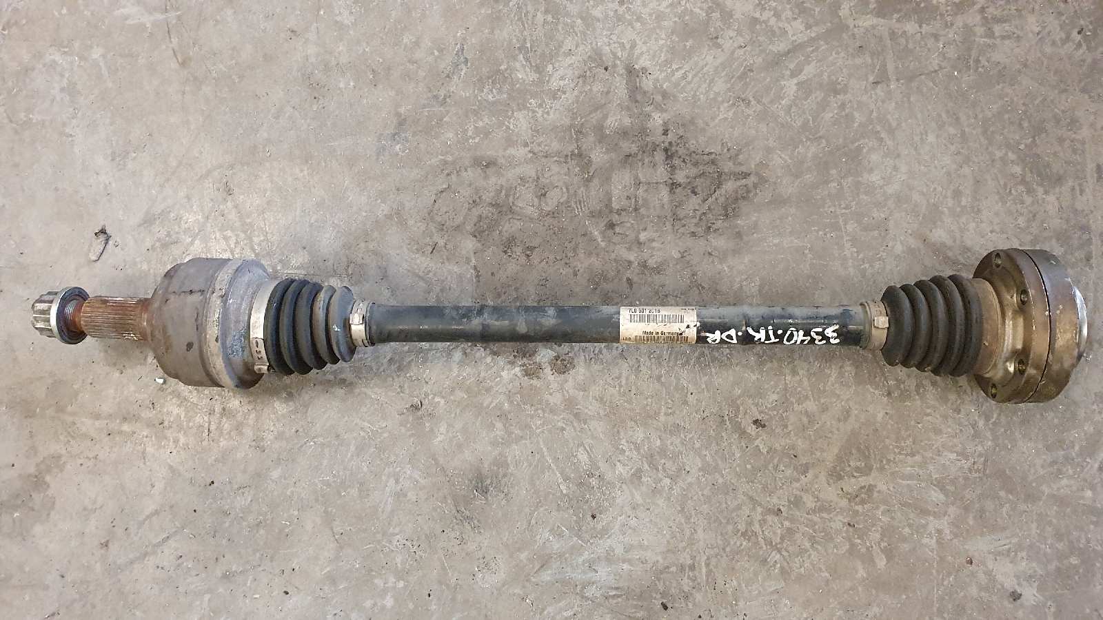 VOLKSWAGEN Touareg 1 generation (2002-2010) Arbre de transmission arrière droit 7L0501201B 19988101