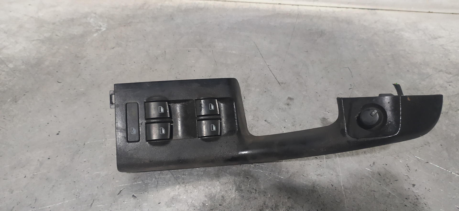 AUDI A3 8L (1996-2003) Commutateur de fenêtre de porte avant gauche 8L4867171 23381948