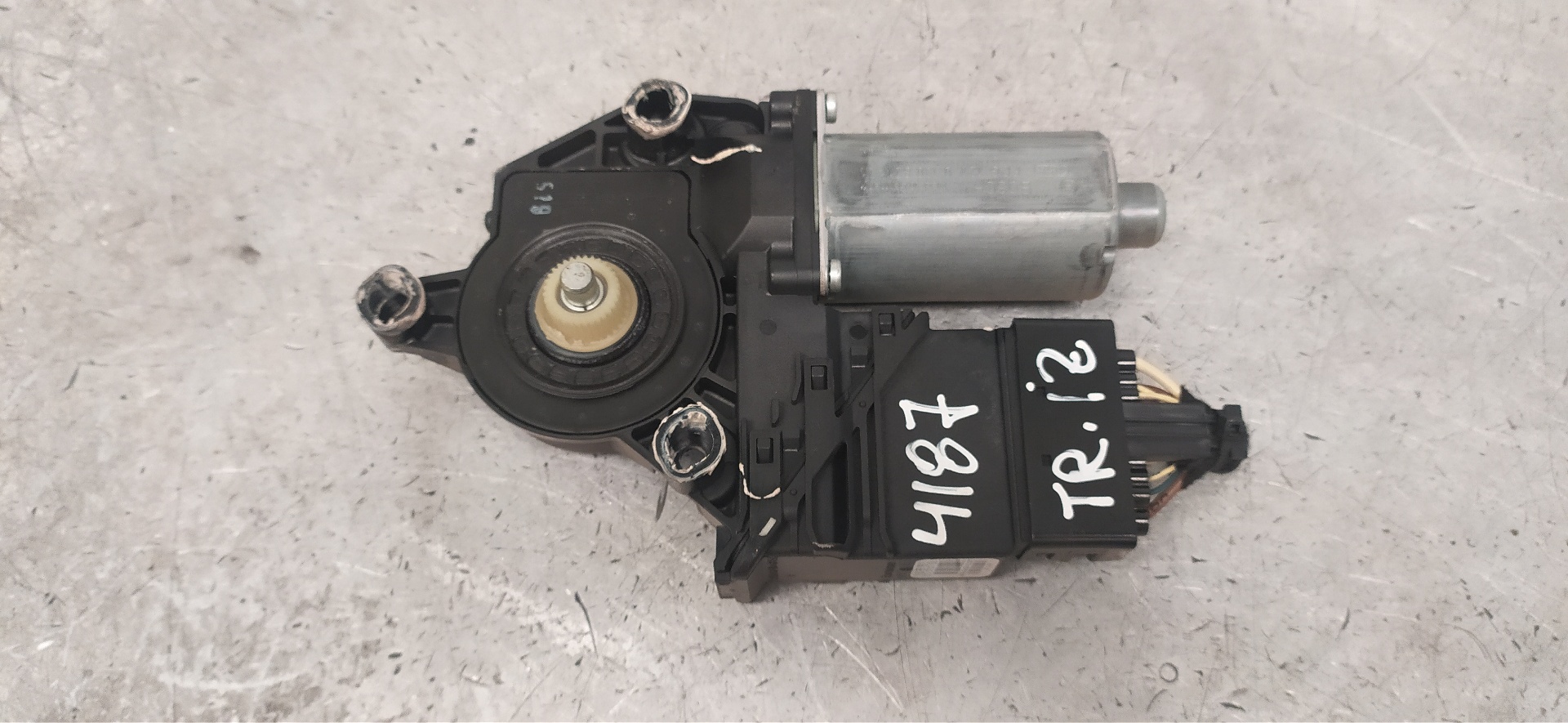 VOLKSWAGEN Golf 5 generation (2003-2009) Rear Left Door Window Control Motor 1k4839401e,1K0959795E 20096336