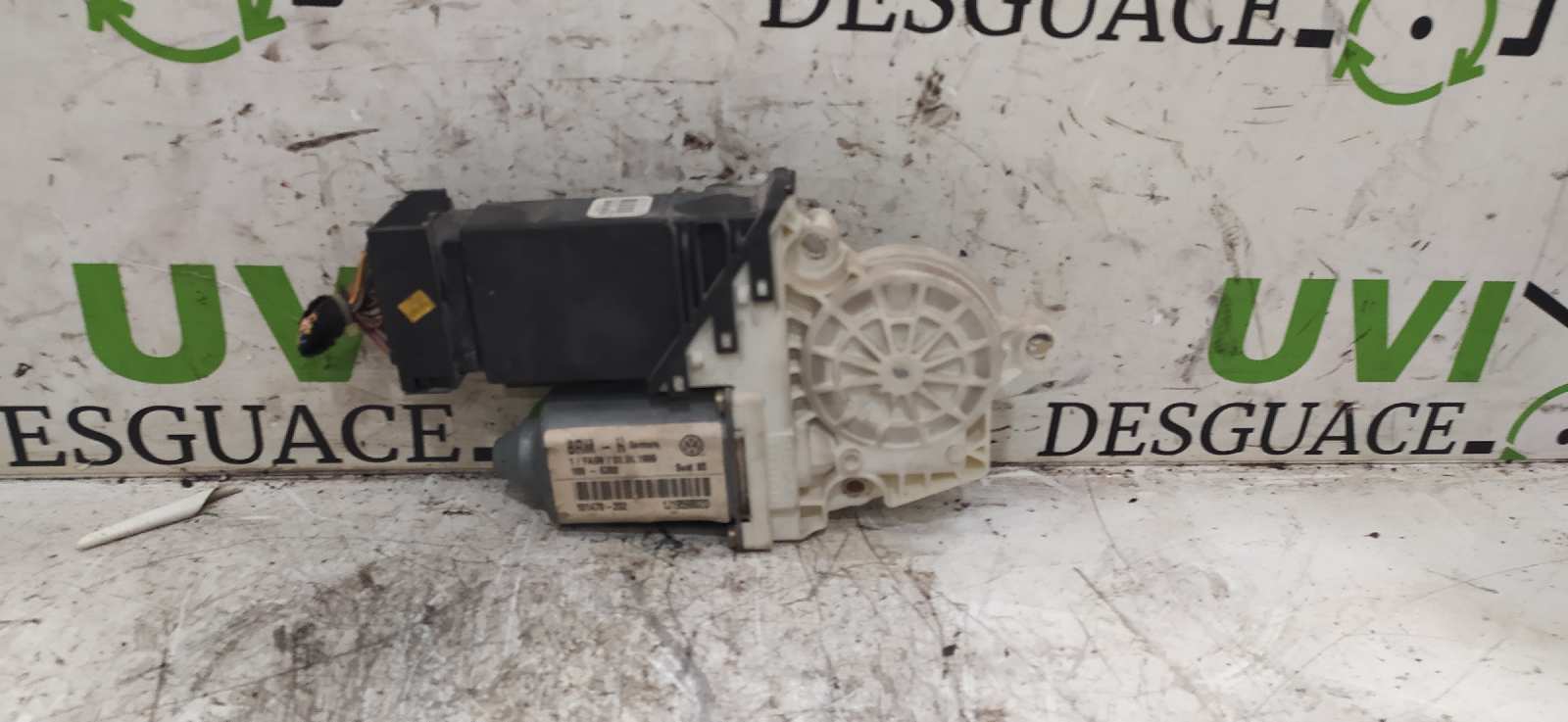 NISSAN Toledo 2 generation (1999-2006) Moteur de commande de vitre de porte avant droite 1J1959802D 20011377