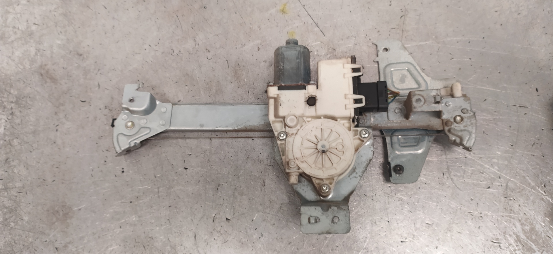 CITROËN C4 1 generation (2004-2011) Regulator de geam ușă dreapta spate 0130822238 23383752