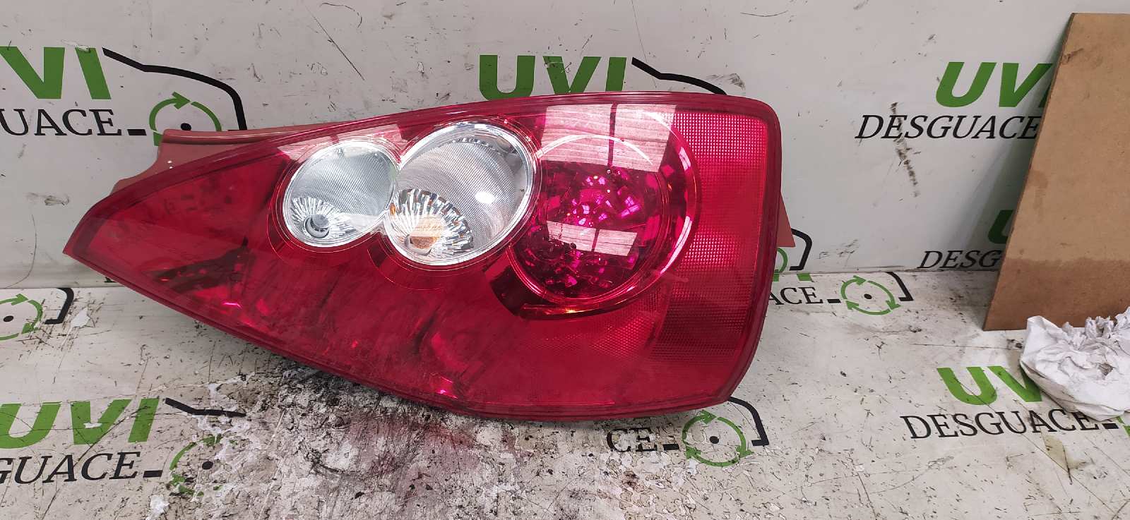 CHEVROLET 5 1 generation (2005-2010) Feu arrière gauche C23551160 20003833