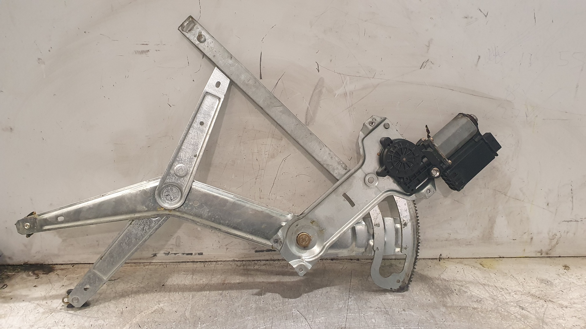 FIAT 406 1 generation (1995-2004) Front Right Door Window Regulator 0130821693 20085972