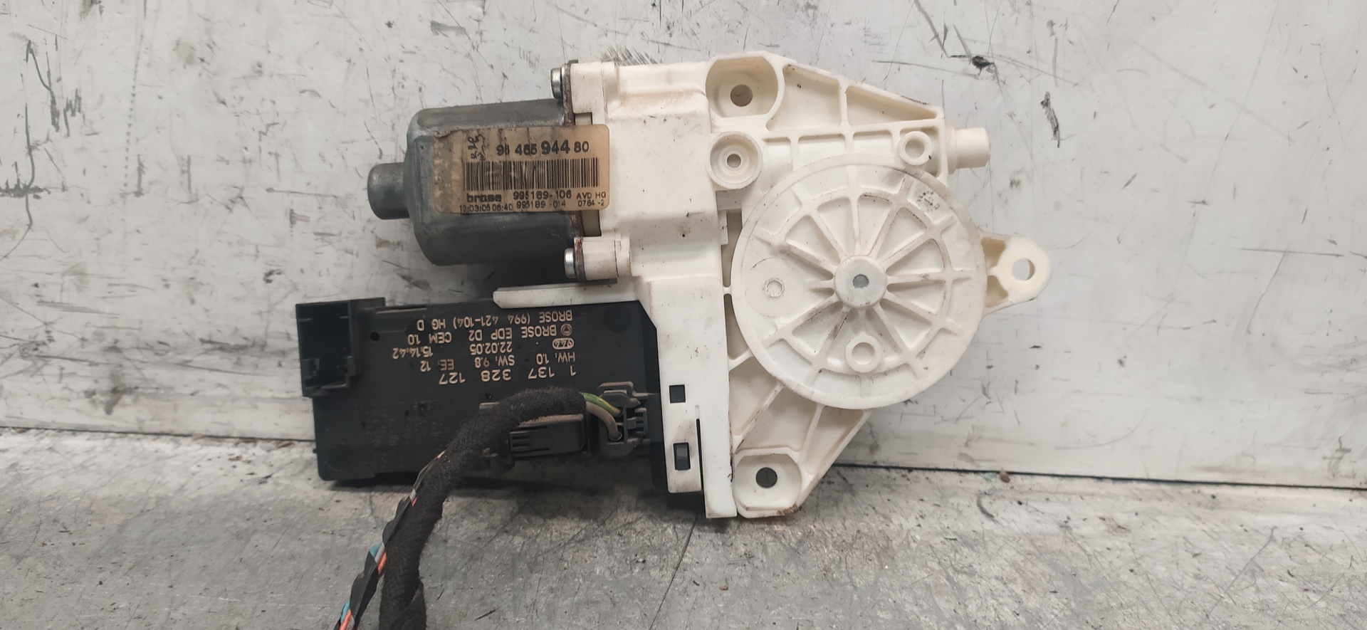 PEUGEOT 407 1 generation (2004-2010) Front Right Door Window Control Motor 9646594480 23363151