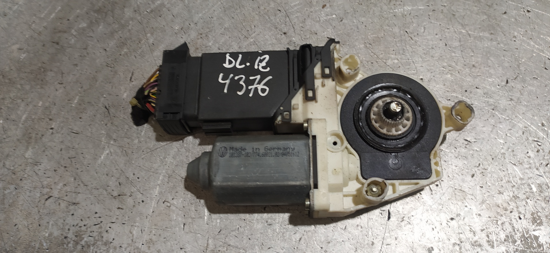 NISSAN Toledo 2 generation (1999-2006) Front Left Door Window Regulator Motor 101387102 20108576