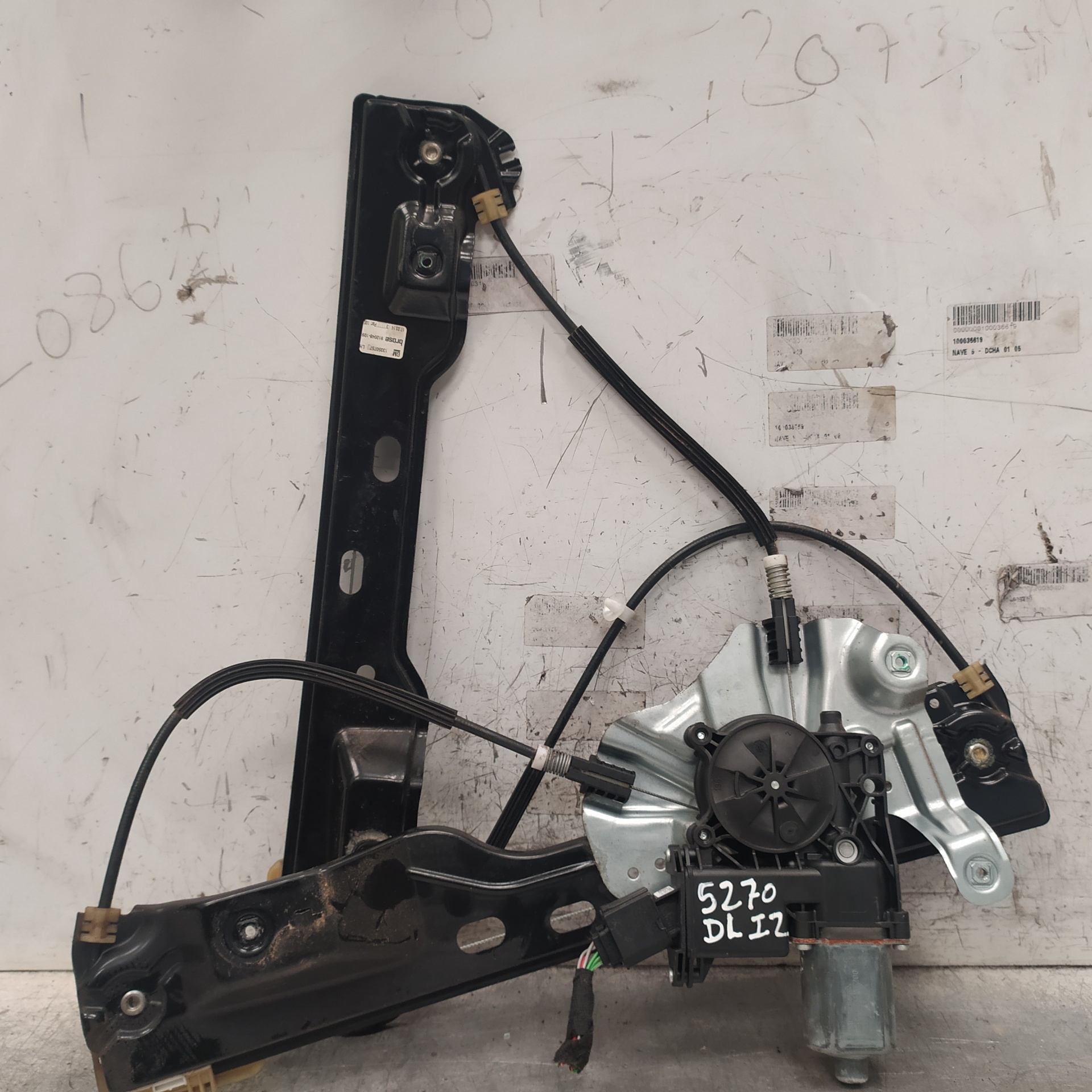 OPEL Astra J (2009-2020) Regulator de geam ușă stânga față 13350757 25917507