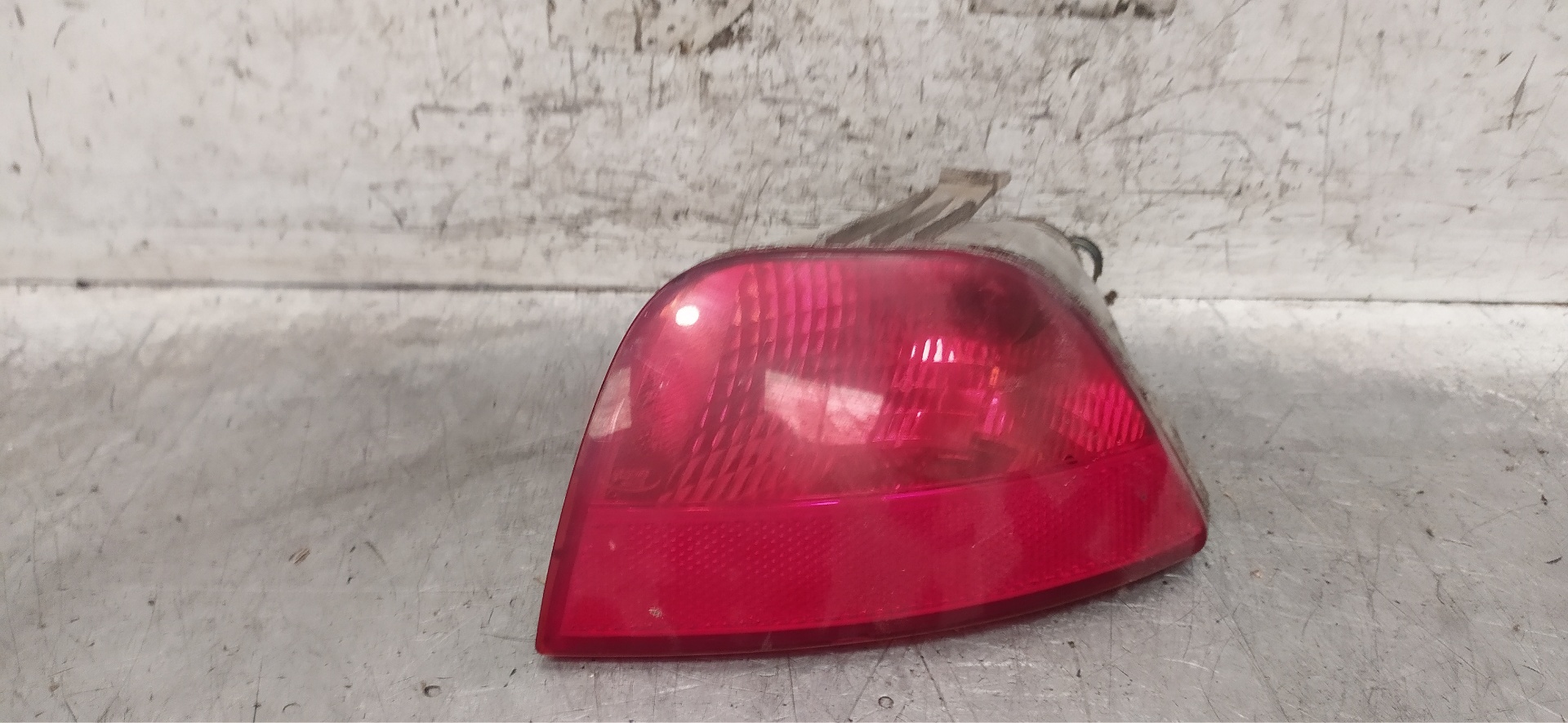 PEUGEOT 3008 1 generation (2010-2016) Rear Left Fog Light 1M5115K273AC 25917287