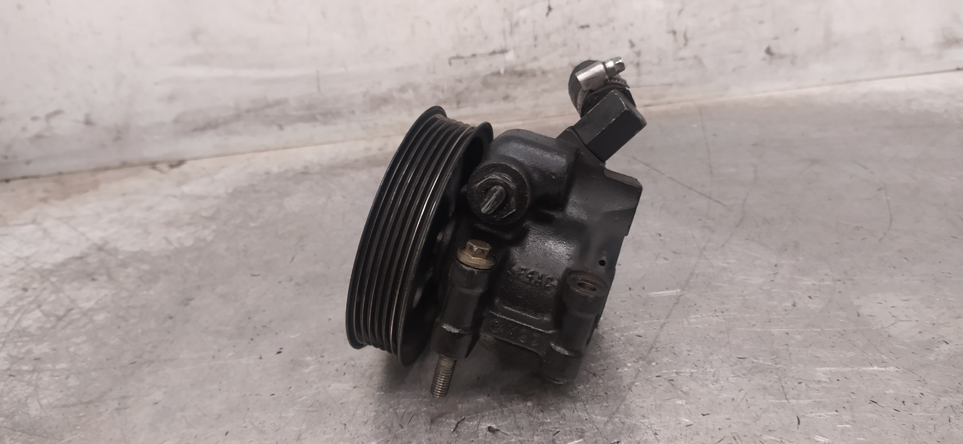 FORD Focus 1 generation (1998-2010) Power Steering Pump XS4E3A733AC 25960636