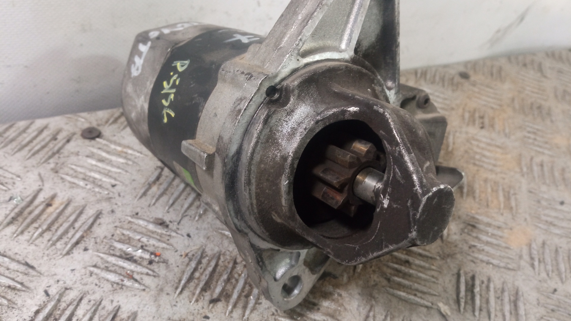 PEUGEOT 107 Peugeot 107 (2005-2014) Starter Motor 281000Q012C 22837370