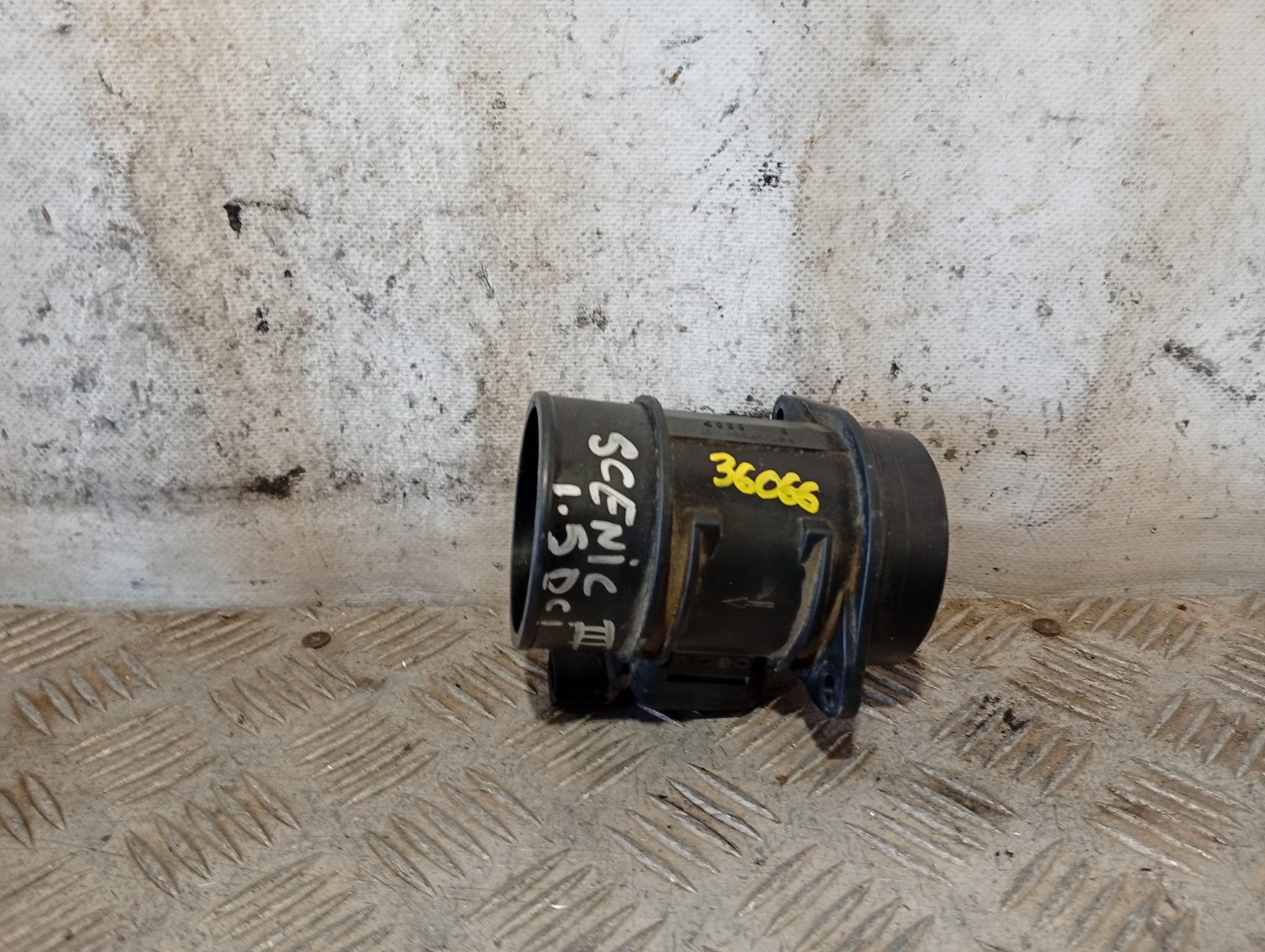 Caudalímetro 8200682558 de Renault Scenic iii 2009-2016 - pieza usada