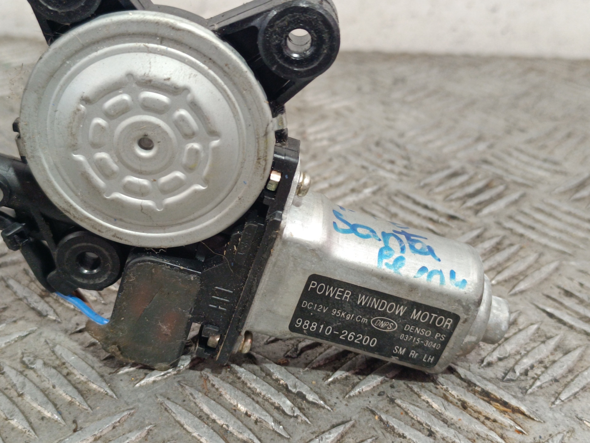 Motor elevalunas trasero izquierdo 9881026200 de Hyundai Santa fe 2001-2006 - pieza usada