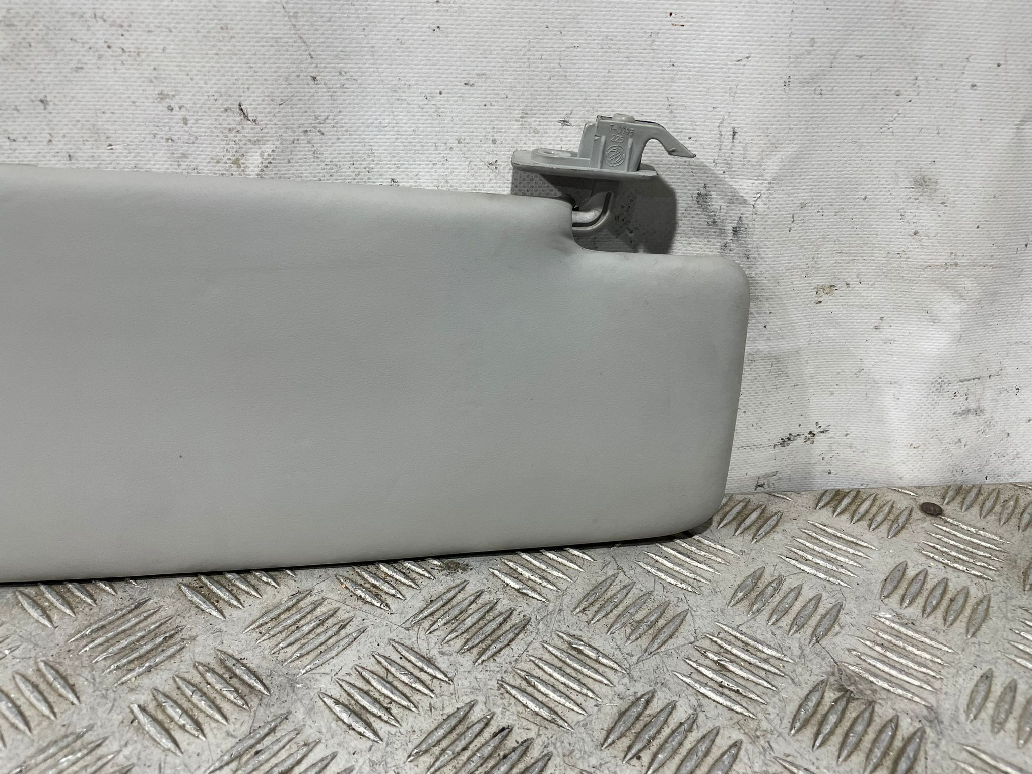 PEUGEOT Bipper 1 generation (2008-2020) Right Side Sun Visor 22603571