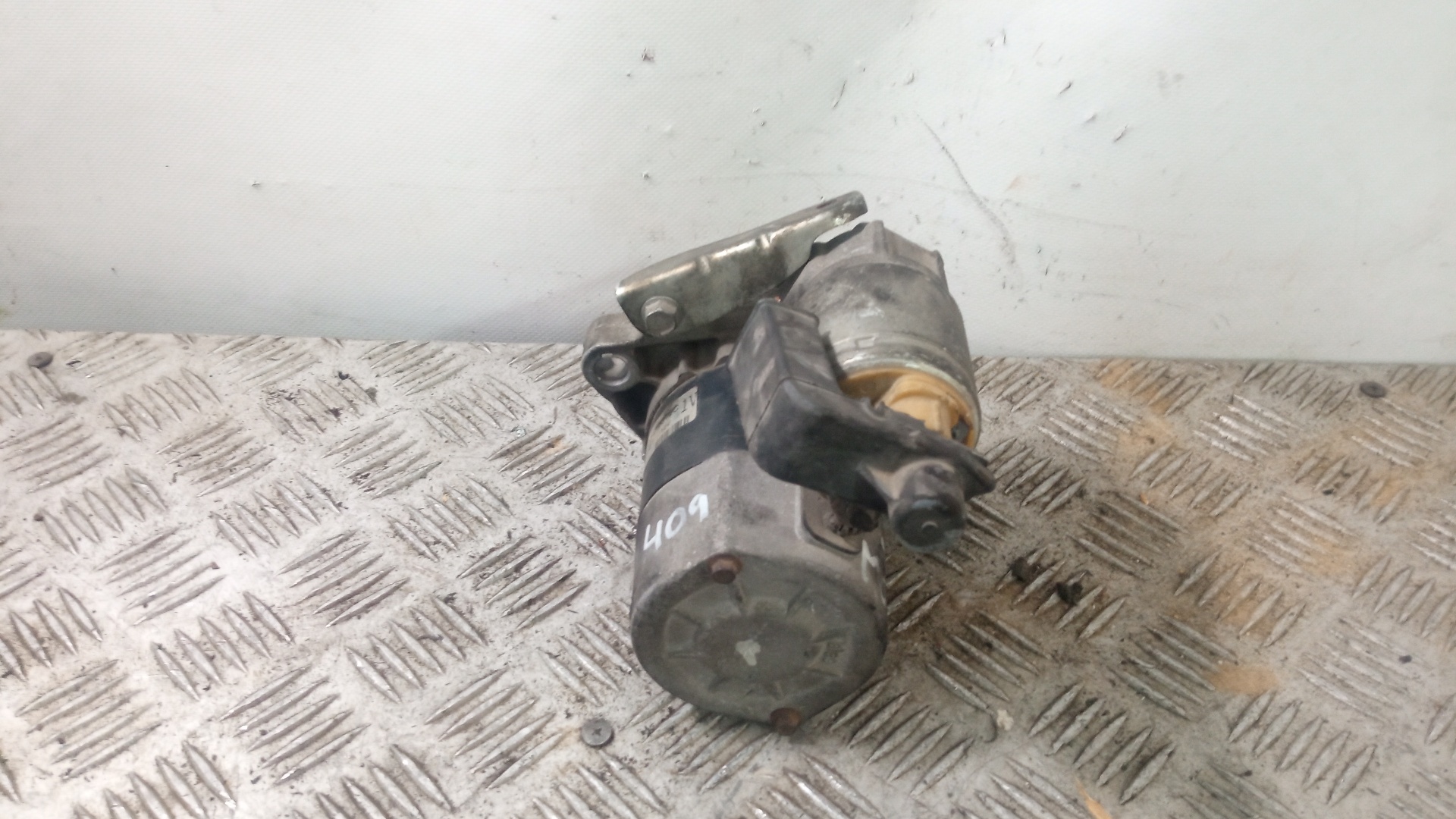 PEUGEOT 107 Peugeot 107 (2005-2014) Starter Motor 281000Q012C 22837370