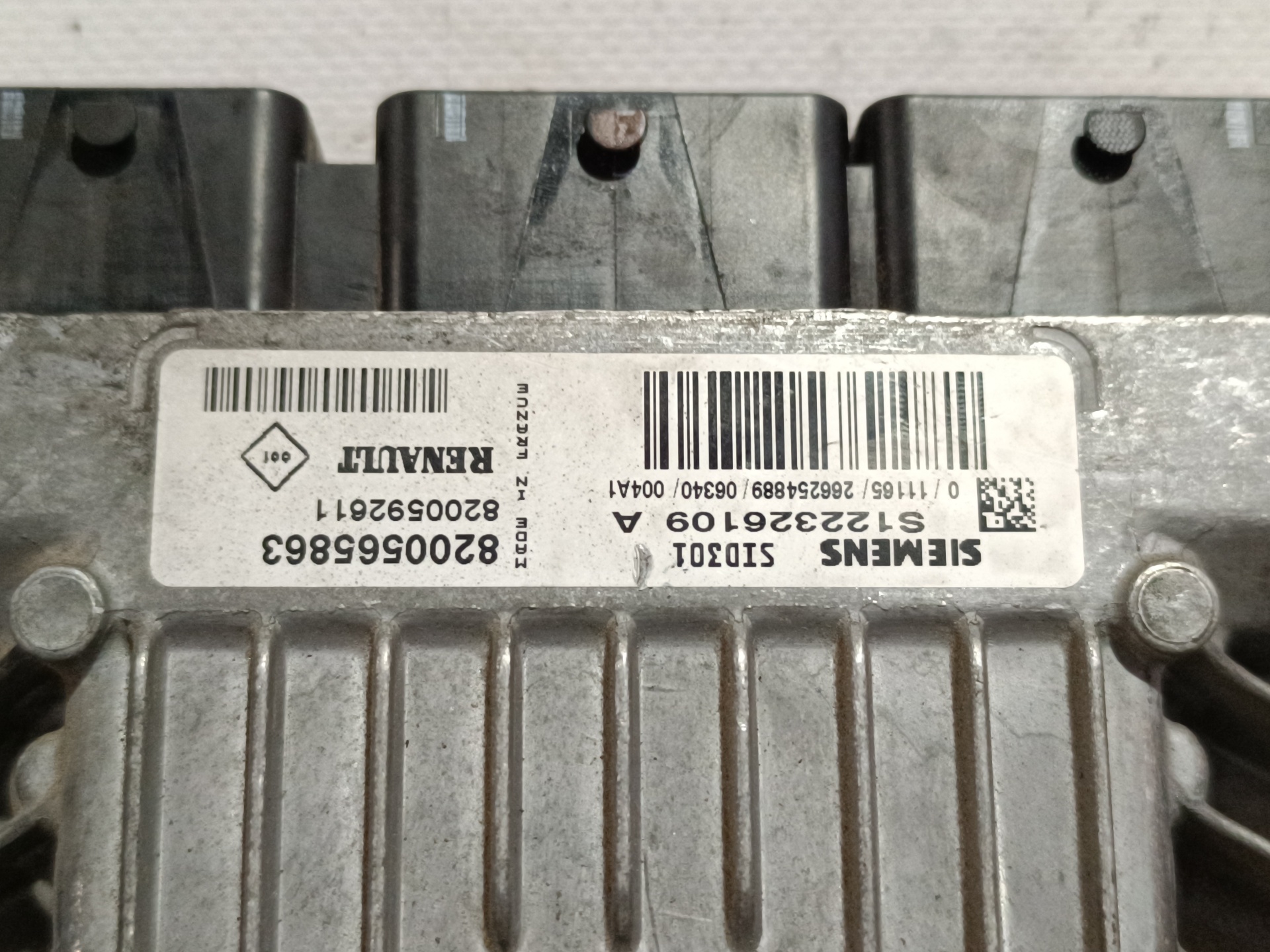 Motorsteuergerät 8200565863 de Renault Megane ii (bm0/1_, cm0/1_) 2002-2008 - pieza usada