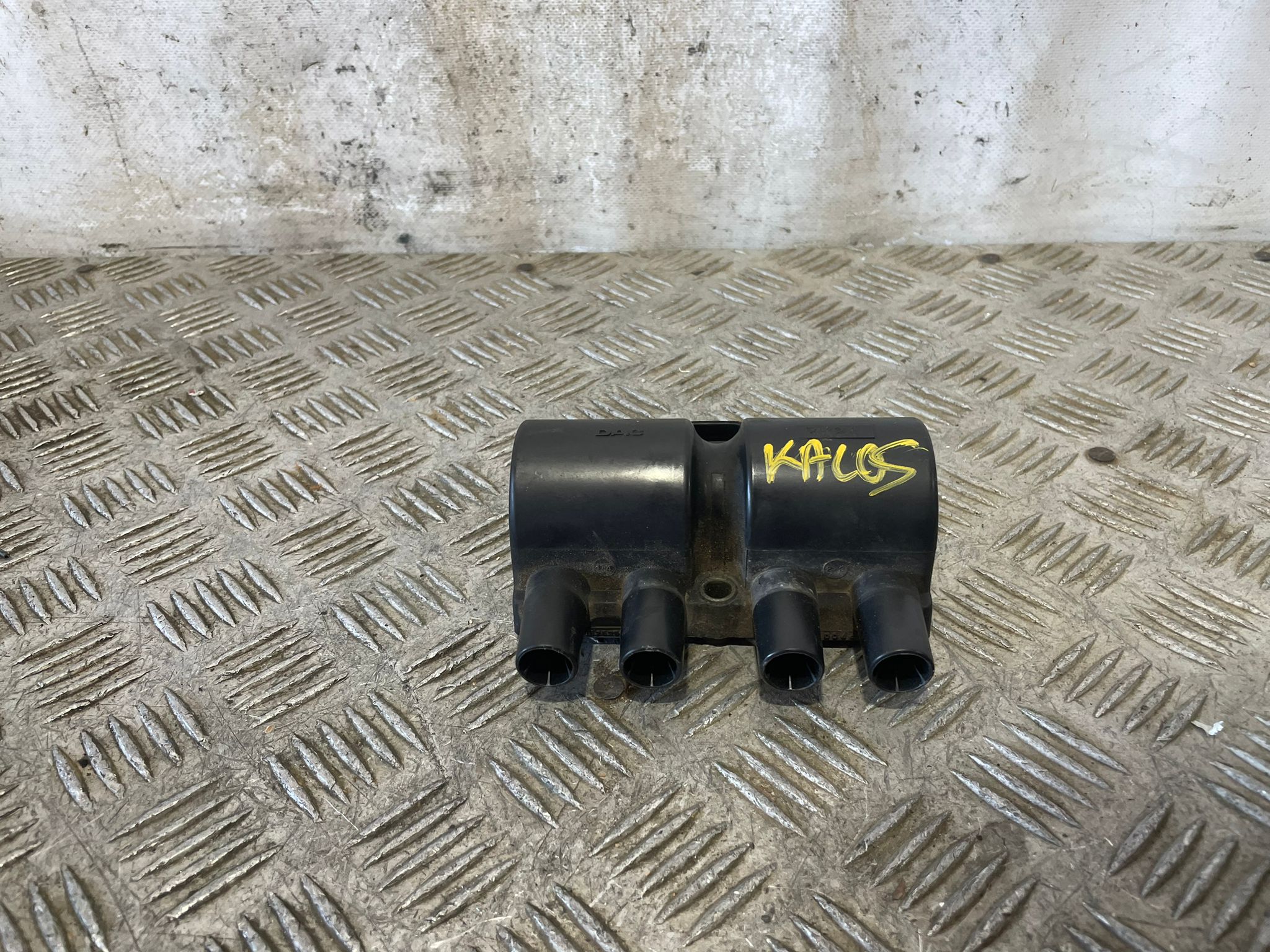Bobina de encendido 96253555 de Daewoo Kalos 2002-2004 - pieza usada