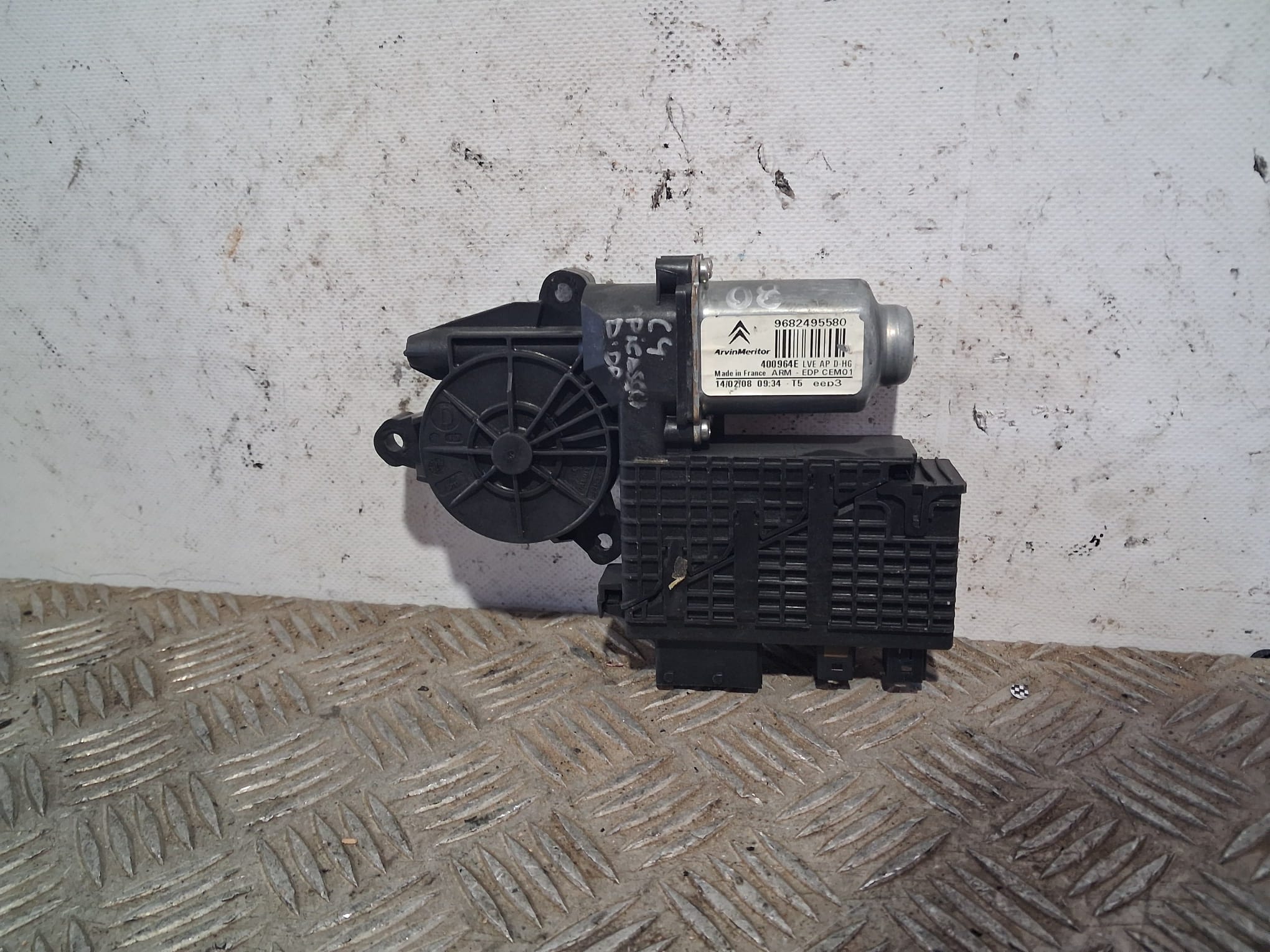 Motor elevalunas delantero izquierdo 9682495580 de Citroen C4 2007-2008 - pieza usada