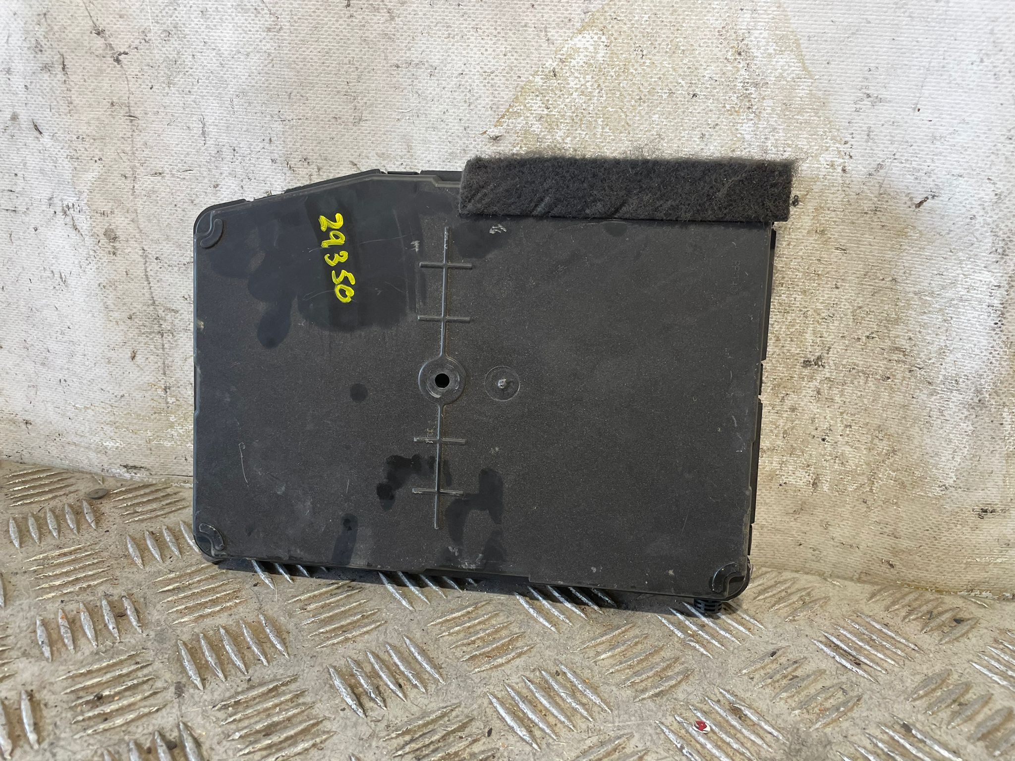 Fuse box 8200724363 de Renault Megane ii 2002-2009 - pieza usada