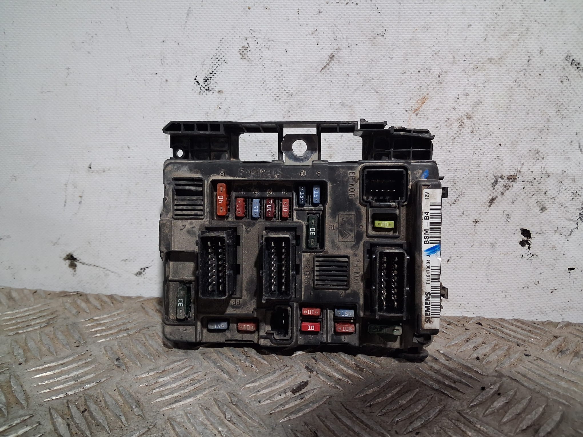 Caja de relés / fusibles 9643498780 de Citroen C2 2003-2007