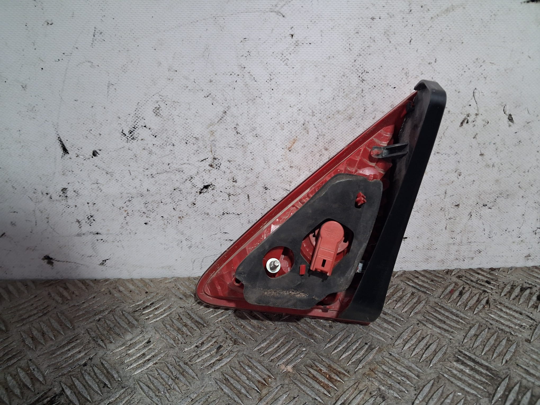Left inner tail light 9683461080 de Peugeot 3008 monospace (0u_) 2009-2016 - pieza usada