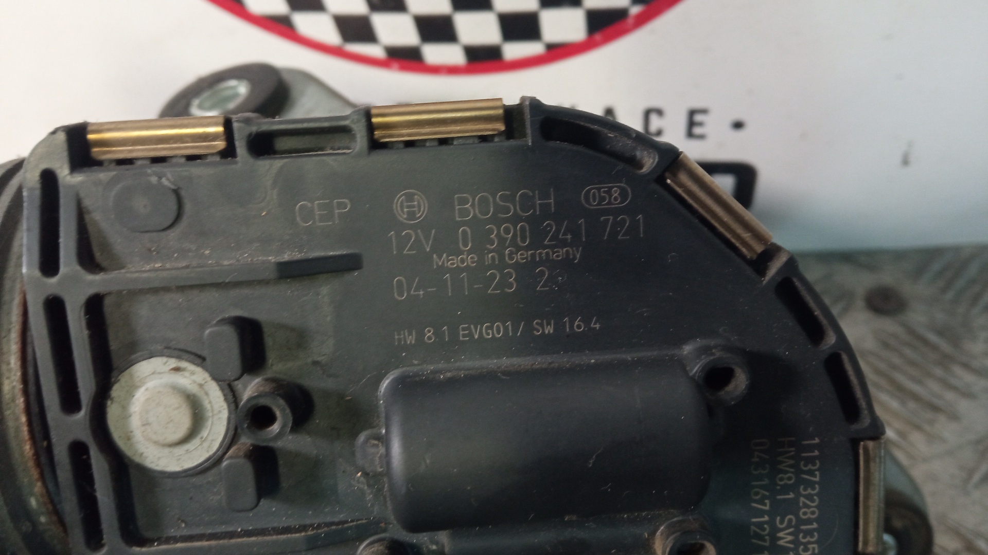 Motor limpia delantero 0390241722 de Peugeot 407 2007-2010 - pieza usada