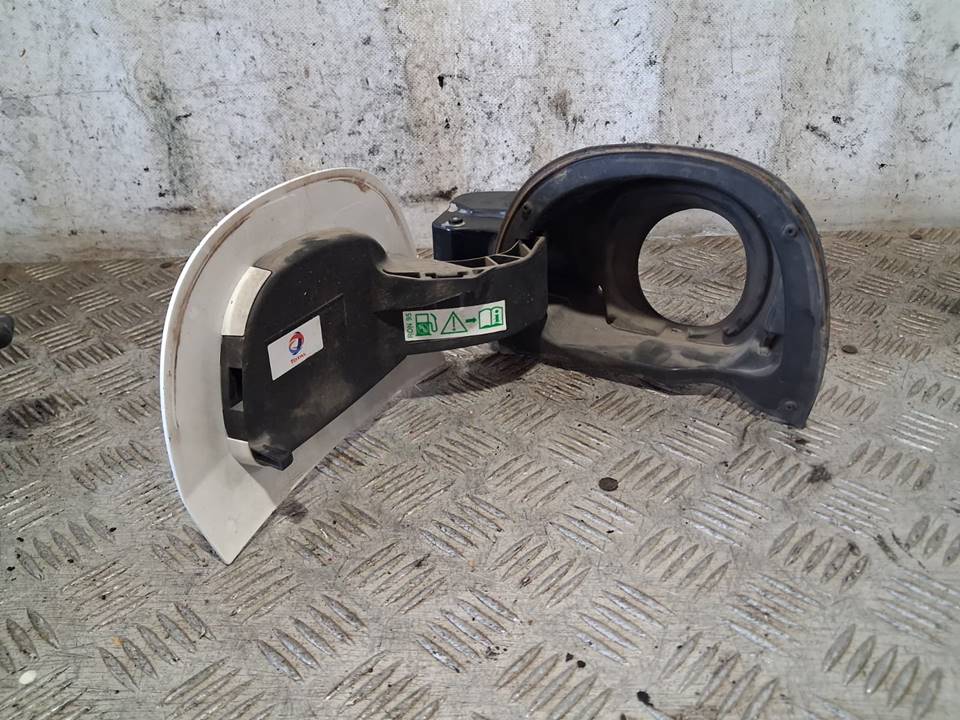 Tapa exterior combustible 9801501380 de Citroen C4 cactus 2014-2014 - pieza usada