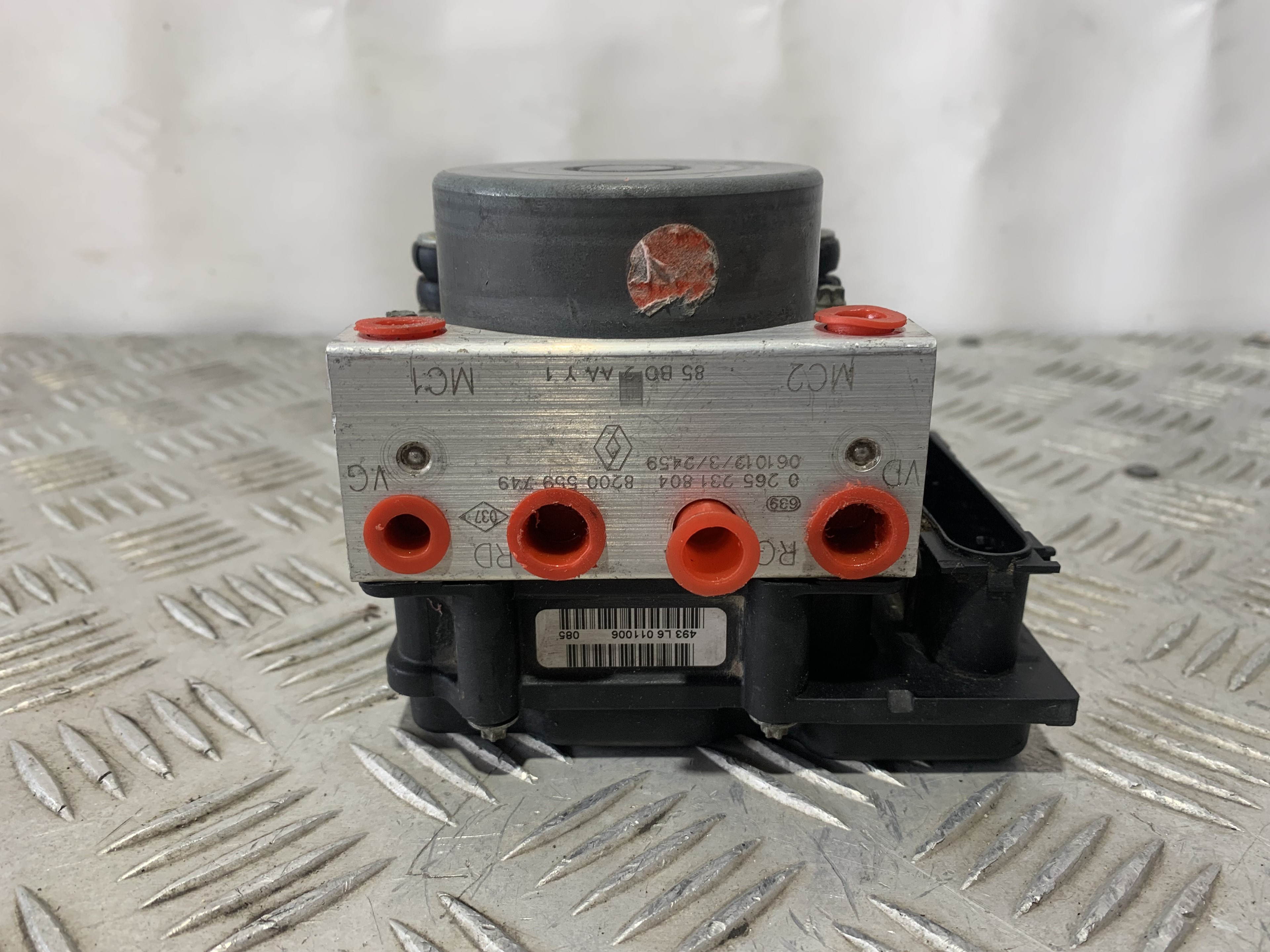 Abs 8200559749 de Renault Clio iii (br0/1, cr0/1) 2007-0 - pieza usada
