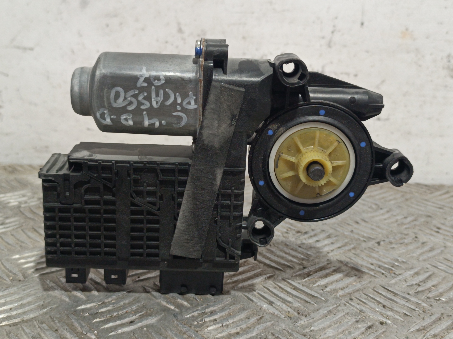 Motor elevalunas delantero derecho 9682495580 de Citroen C4 2007-2008 - pieza usada