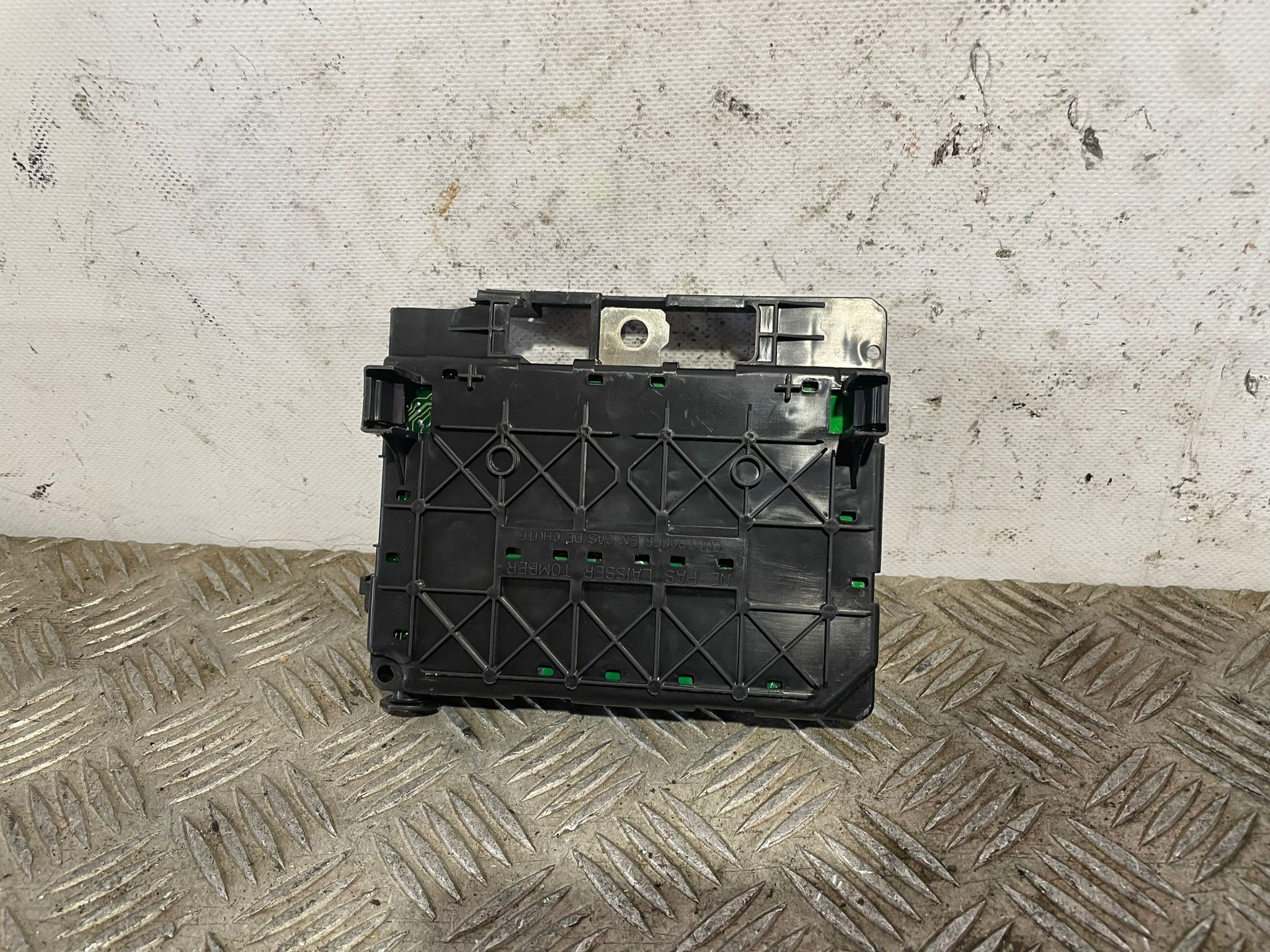 Caja de relés / fusibles 9643498780 de Citroen C2 2003-2007