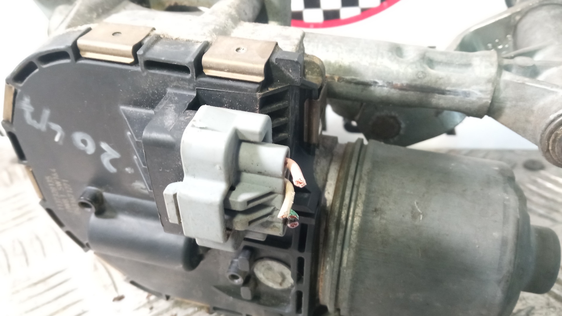 Motor limpia delantero 0390241722 de Peugeot 407 2007-2010 - pieza usada