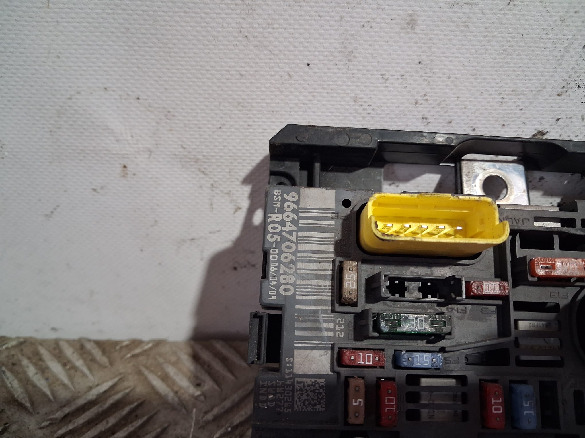 Caja de relés / fusibles 9664706280 de Peugeot 308 2007-2012