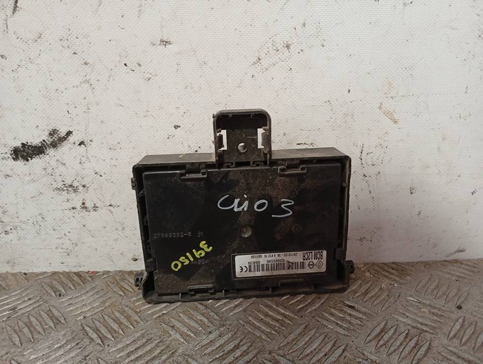 Modulo elettronico 8200652285 de Renault Clio iii (br0/1, cr0/1) 2007-0