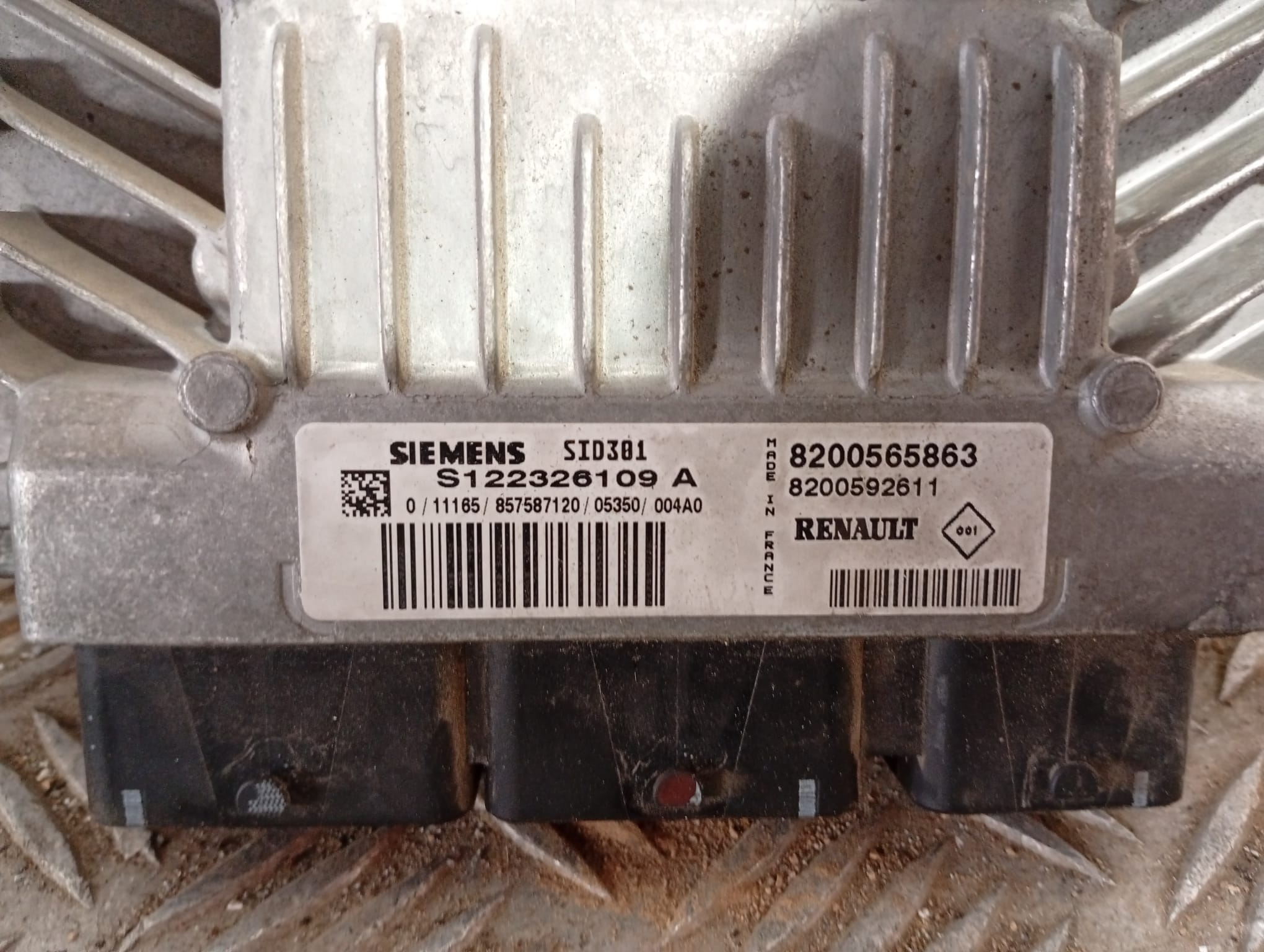 Centralina do motor 8200565863 de Renault Scénic ii (jm0/1_) 2003-2006 - pieza usada