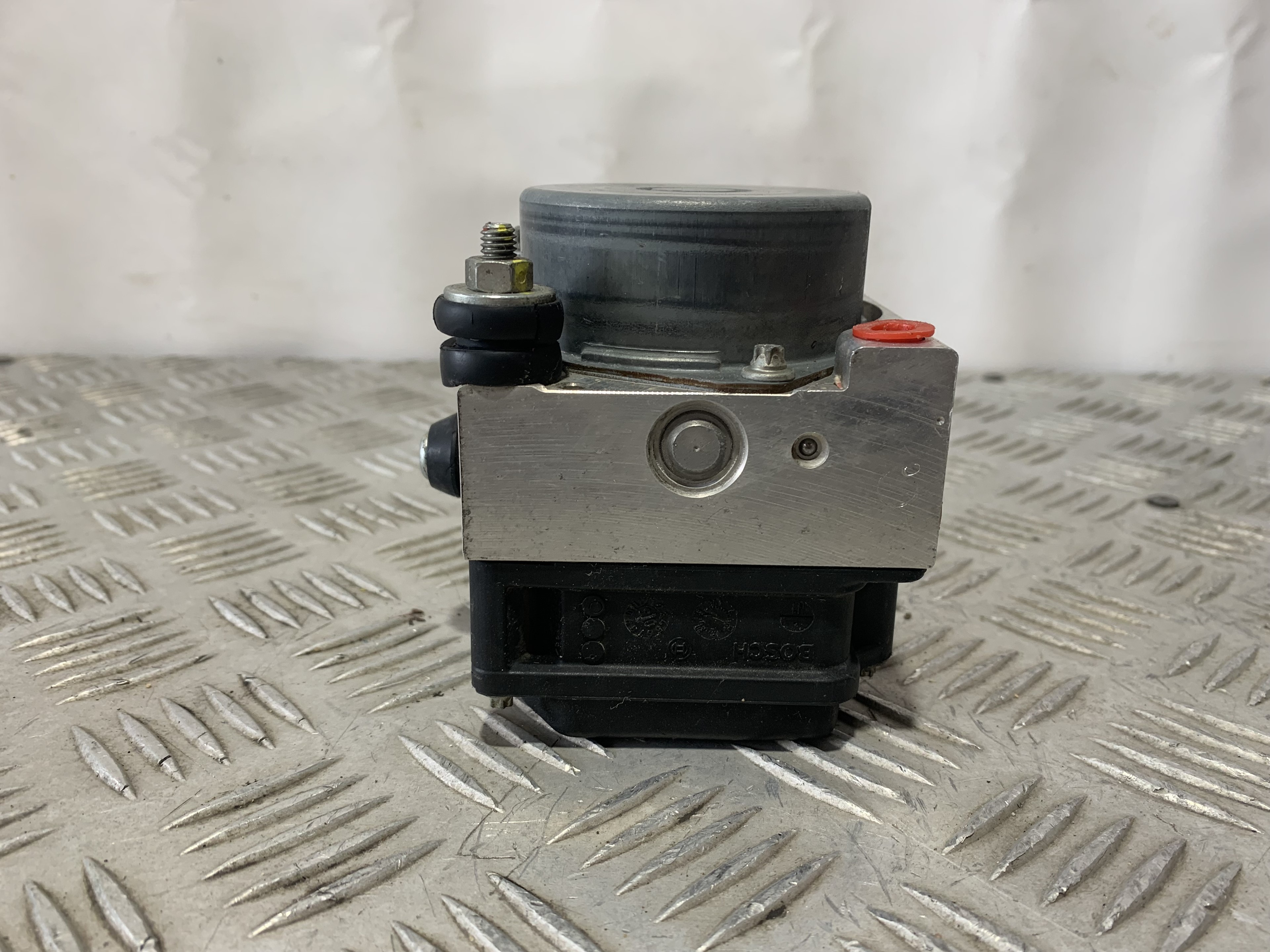Abs 8200559749 de Renault Clio iii (br0/1, cr0/1) 2007-0 - pieza usada