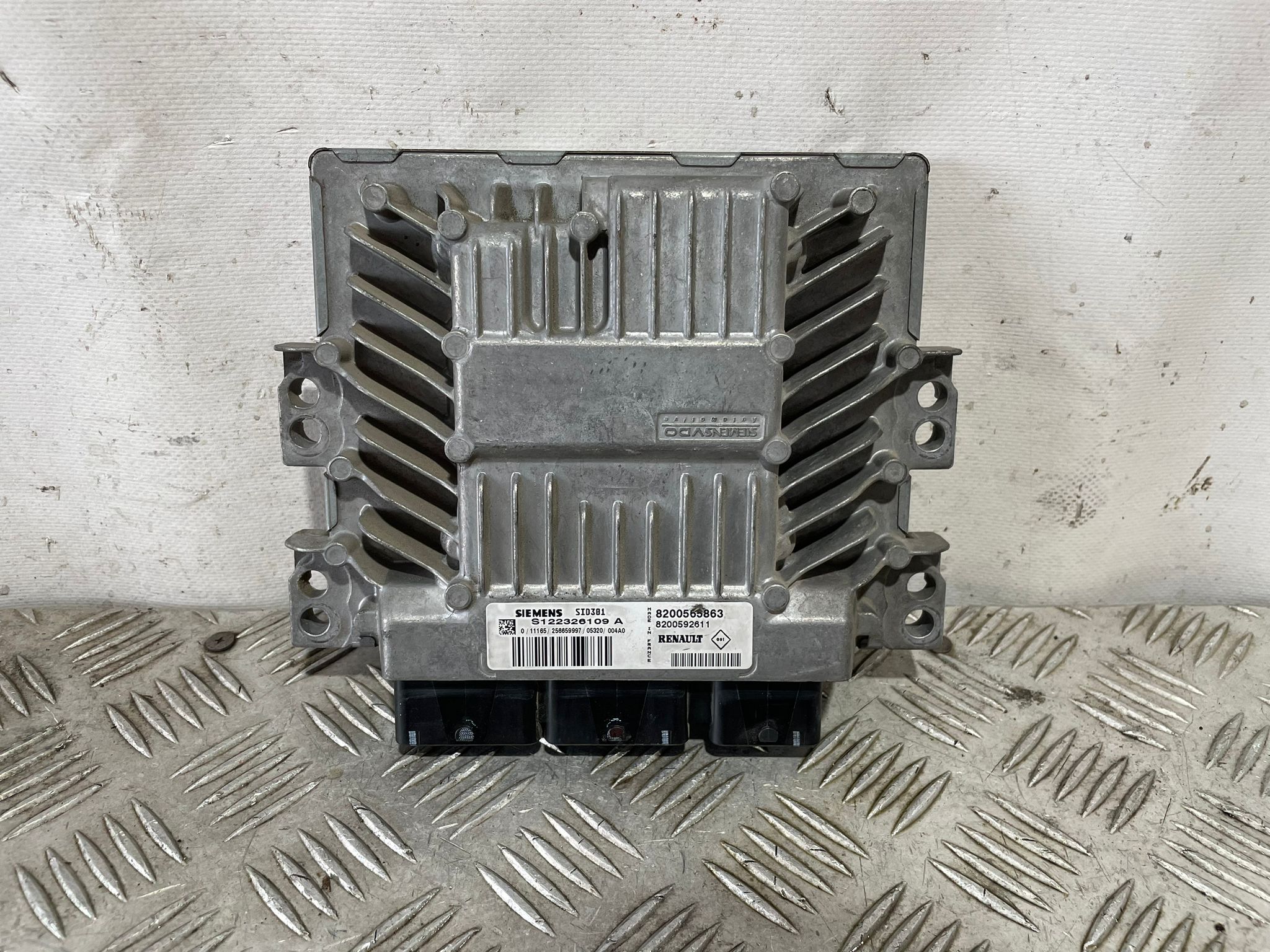 Motorsteuergerät 8200565863 de Renault Scénic ii (jm0/1_) 2003-2006