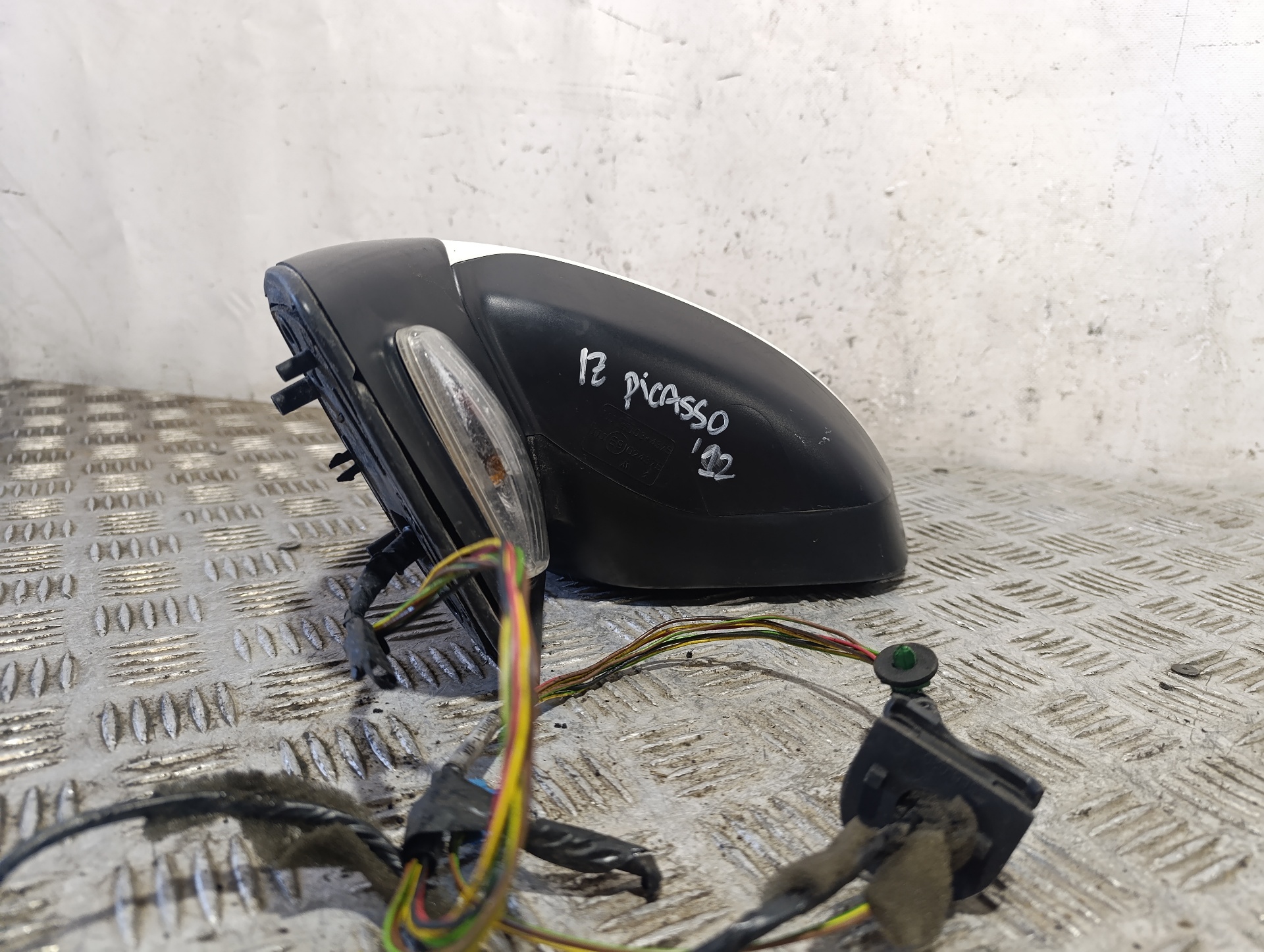 Door mirror left hand 024375 de Citroen C4 2006-2013 - pieza usada