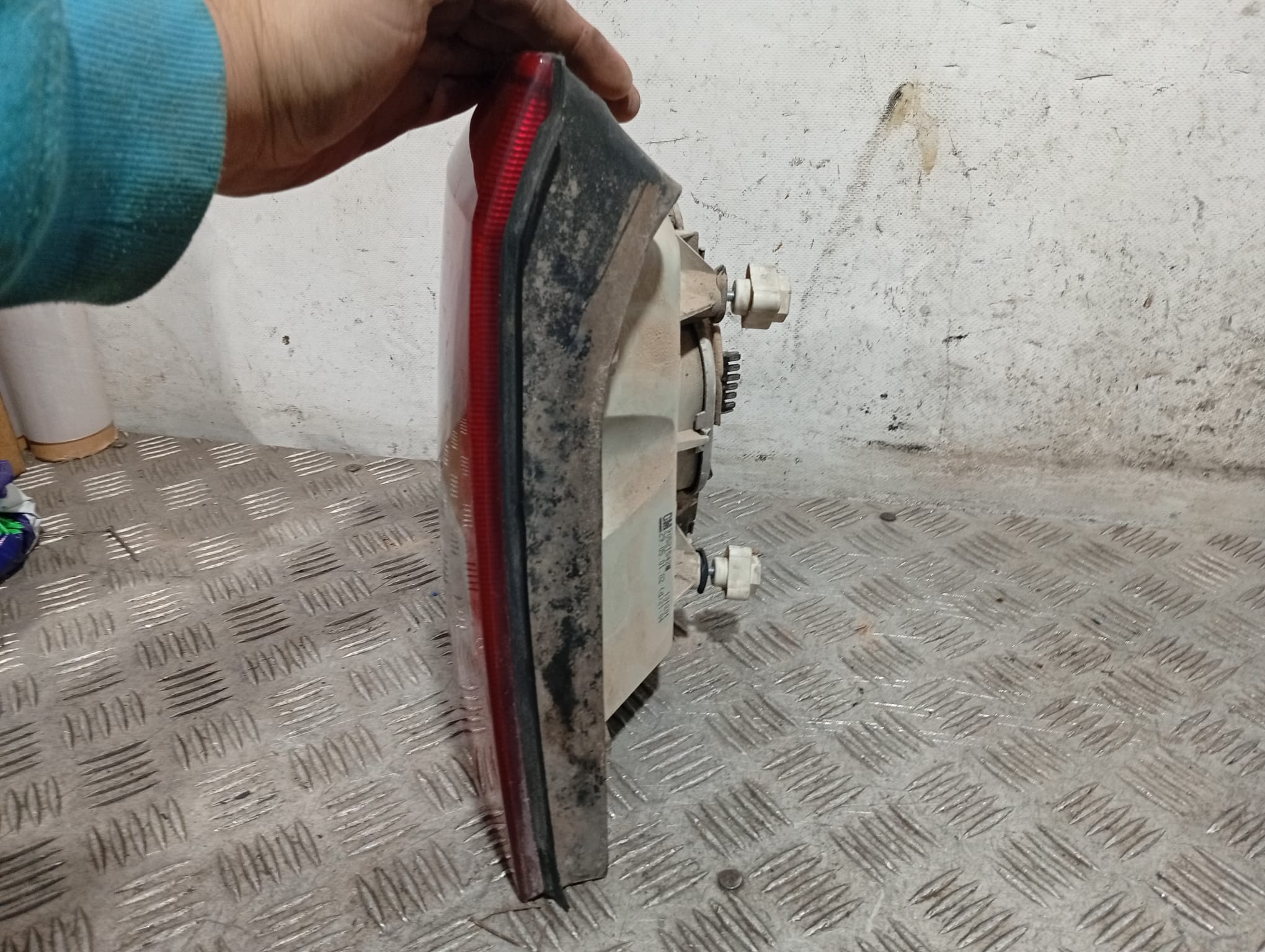 Piloto trasero izquierdo 90521542 de Opel Astra 1998-2004