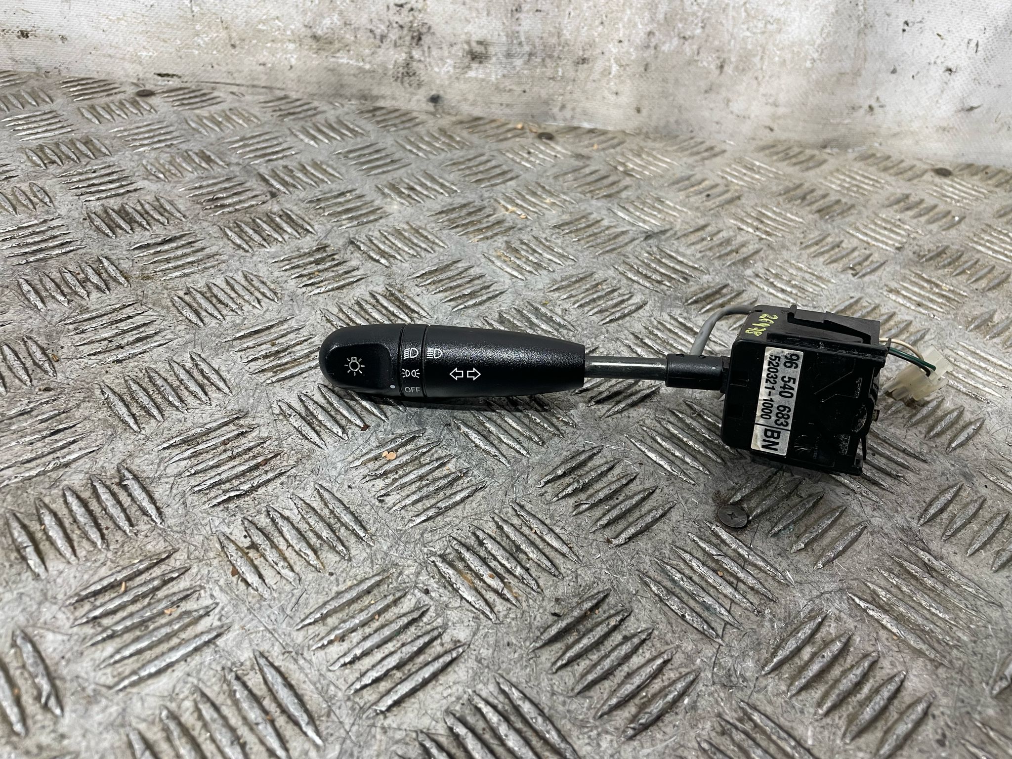 Mando intermitentes 96540683 de Chevrolet Aveo / kalos sedán (t200) 2003-2008