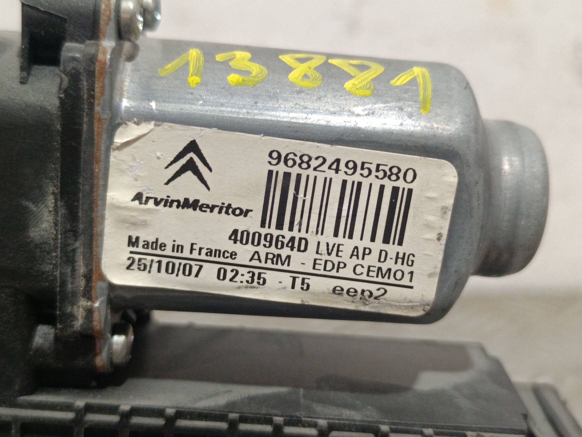 Motor elevalunas delantero derecho 9682495580 de Citroen C4 2007-2008