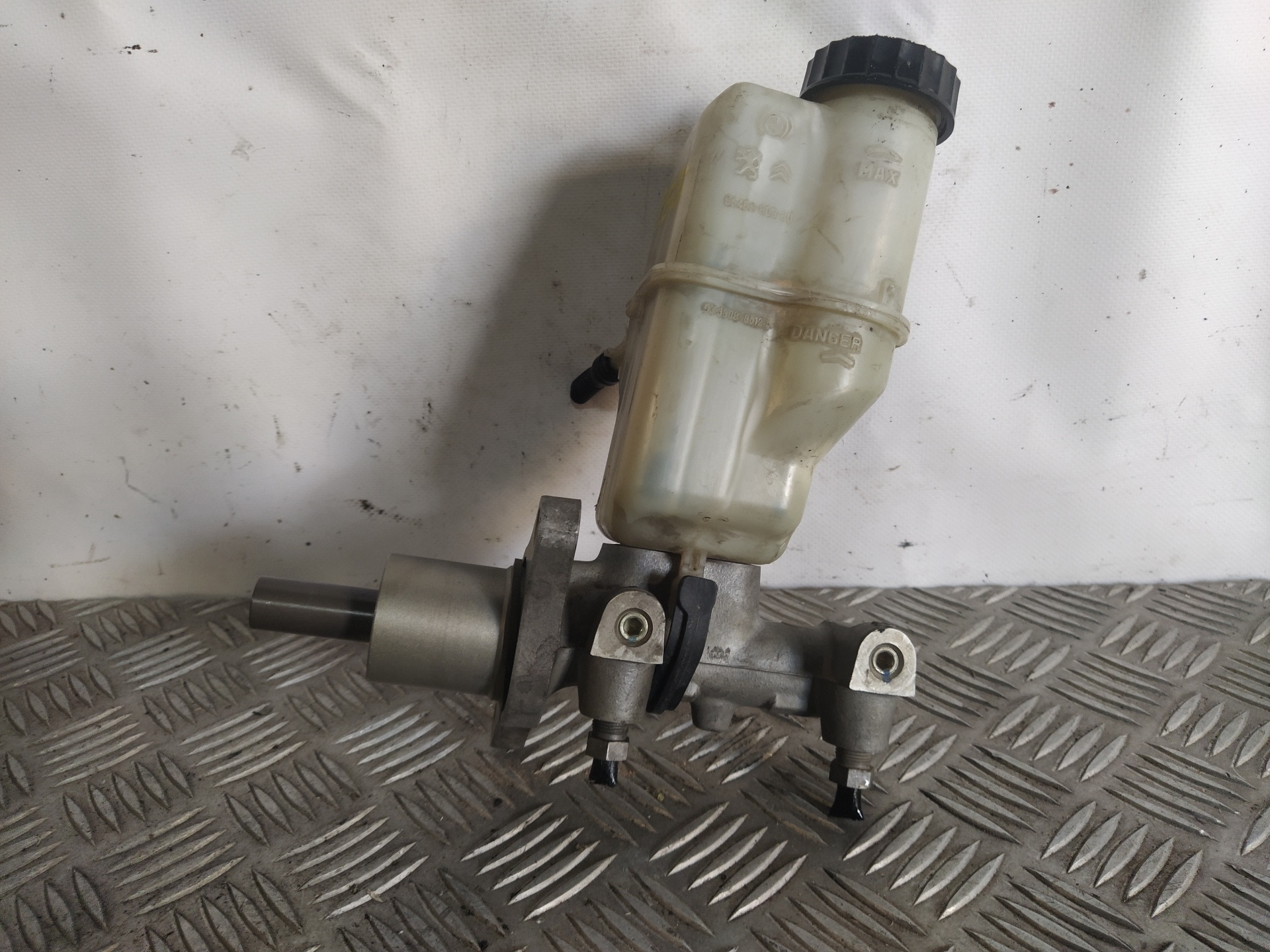 PEUGEOT 407 1 generation (2004-2010) Brake Cylinder 9646980980 24871105