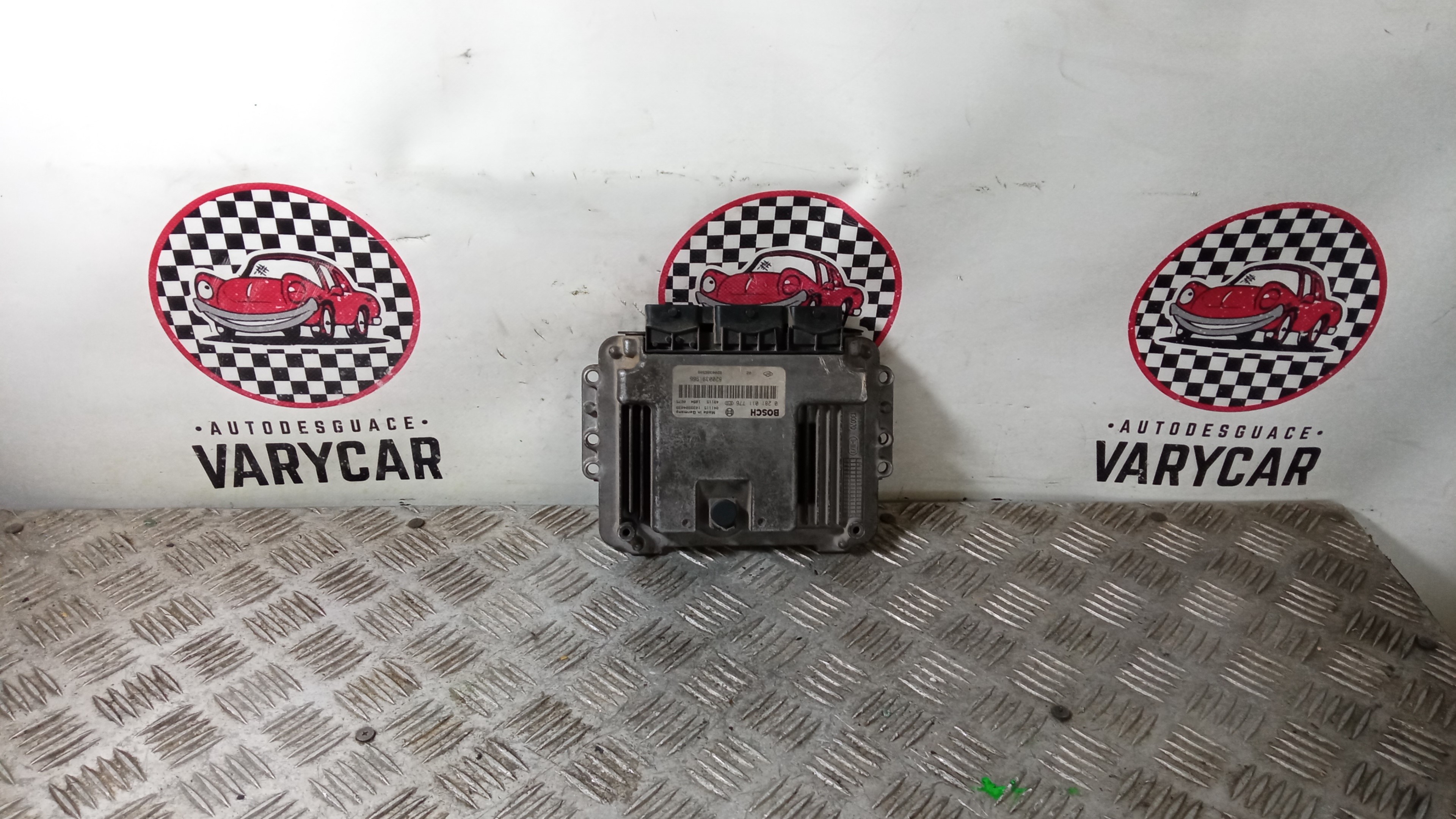 Switchboard engine uce 0281011776 de Renault Scénic ii (jm0/1_) 2003-2006