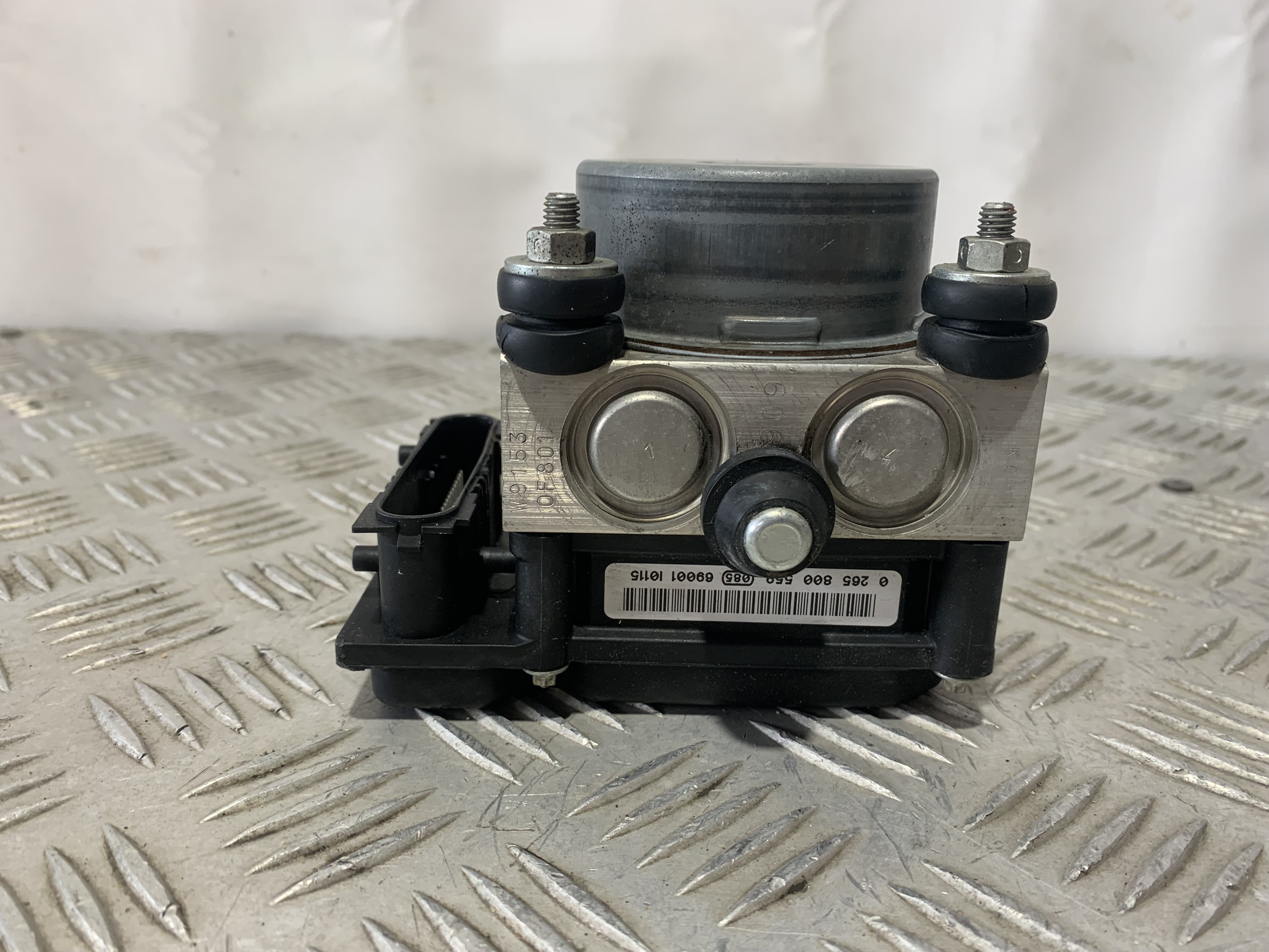 Abs 8200559749 de Renault Clio iii (br0/1, cr0/1) 2007-0 - pieza usada