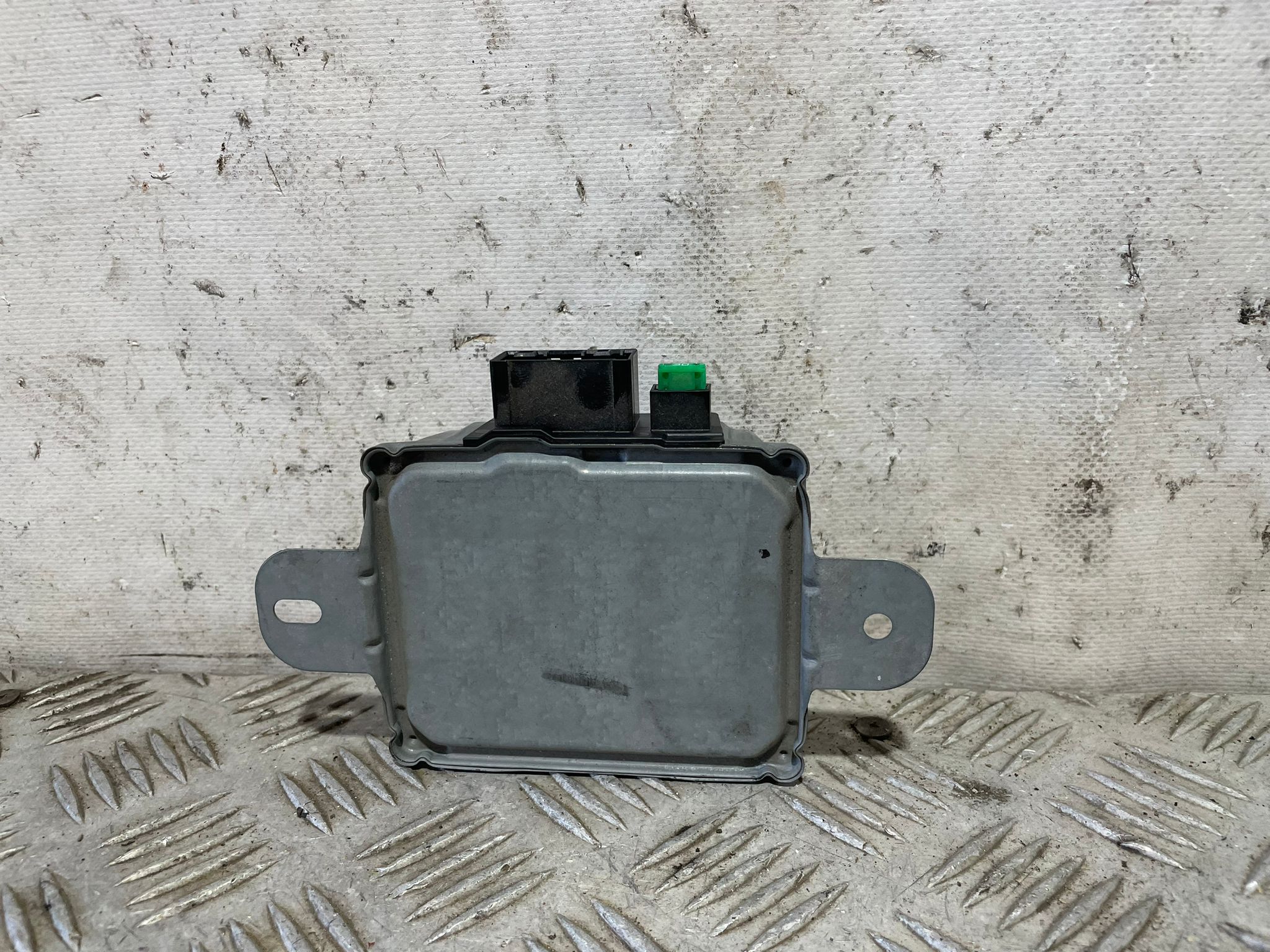 Módulo electronico 13306648 de Chevrolet Cruze 2009-2011 - pieza usada