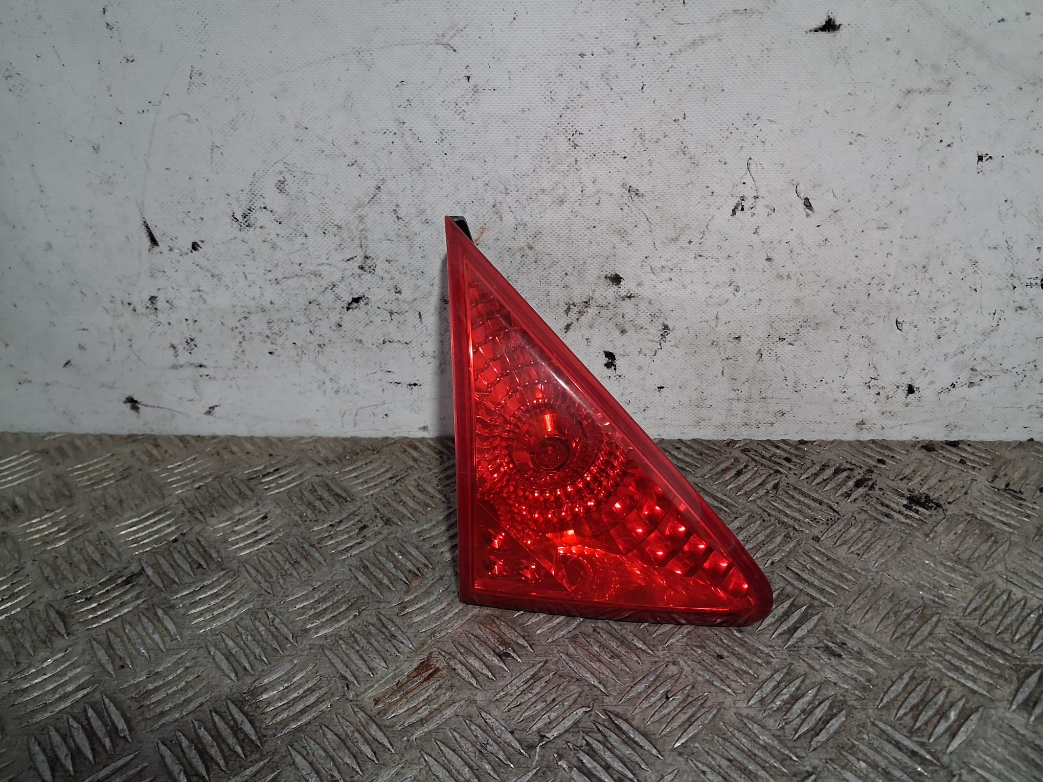 Left inner tail light 9683461080 de Peugeot 3008 monospace (0u_) 2009-2016 - pieza usada