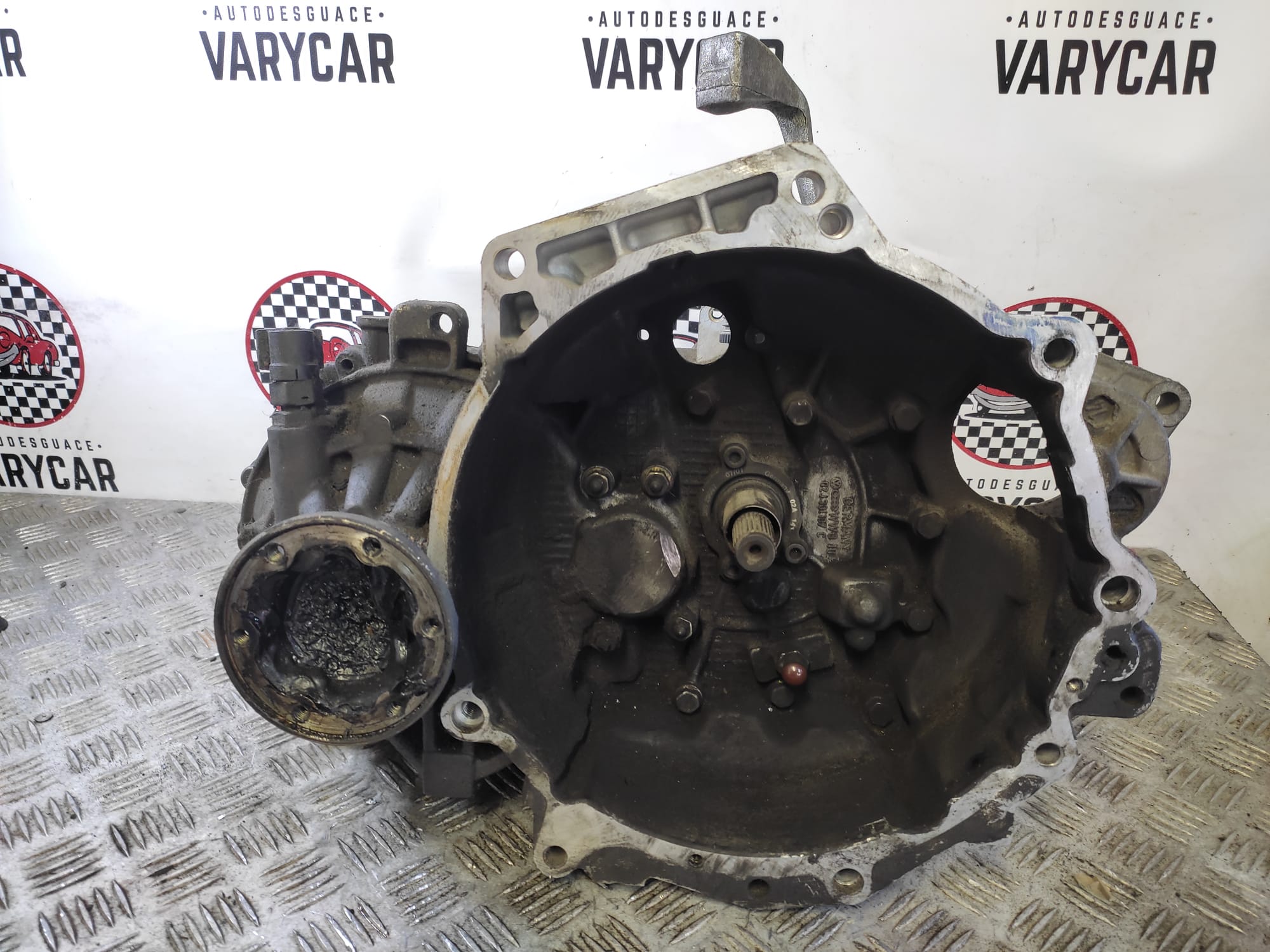 AUDI A3 8L (1996-2003) Gearbox 02J301107C 24870075