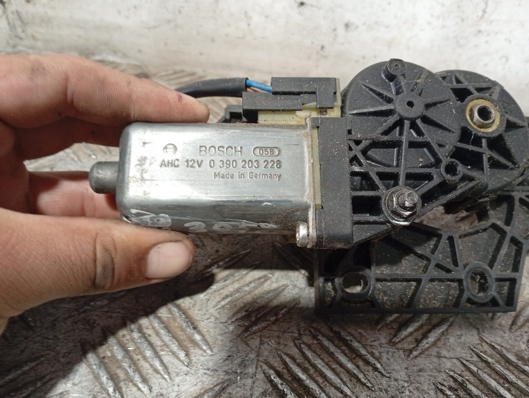 Sunroof electric motor 0390203228 de Peugeot 307 2005-2009 - pieza usada