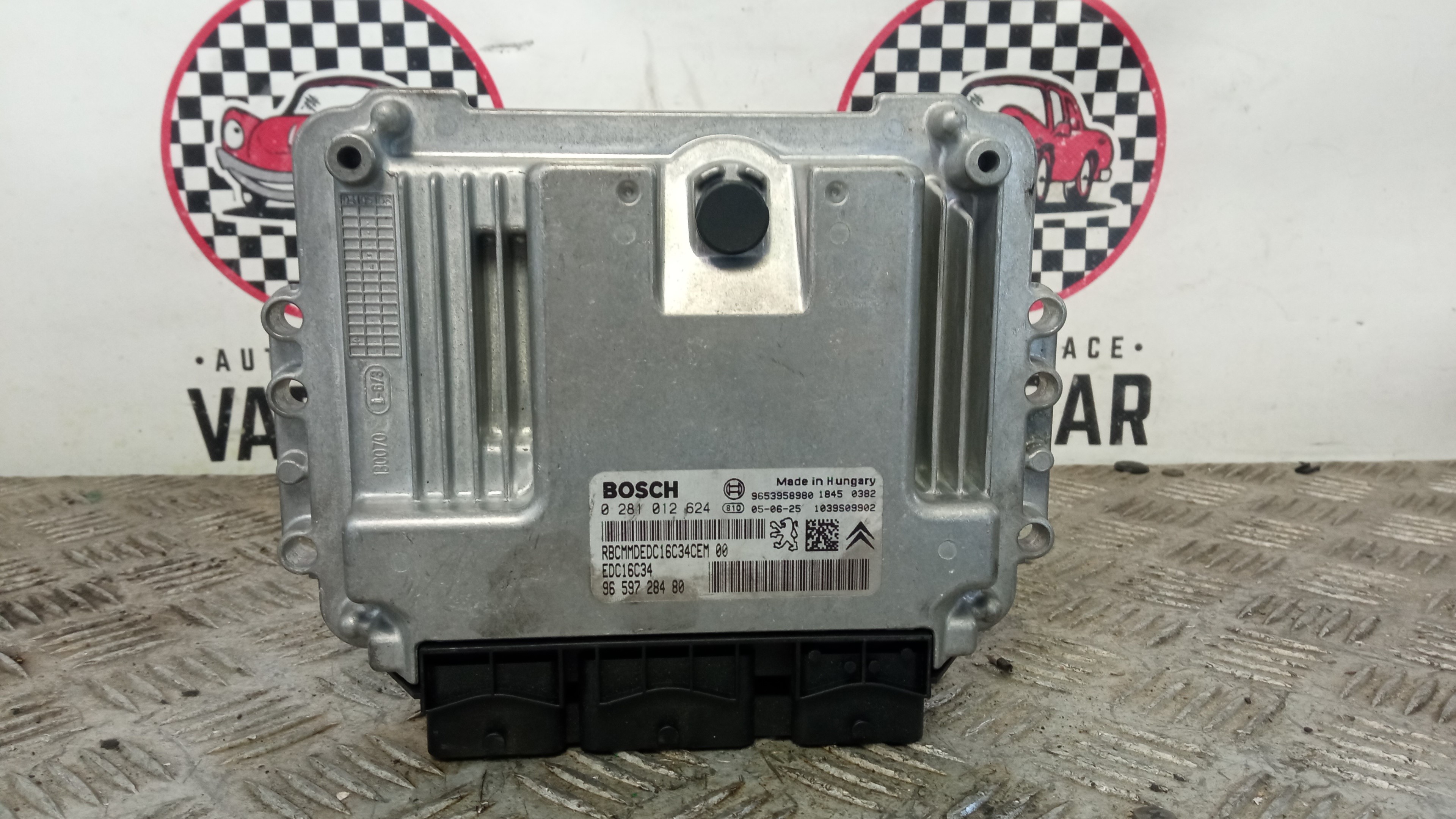 Switchboard engine uce 0281012624 de Citroen C5 ii (rc_) 2004-2008 - pieza usada