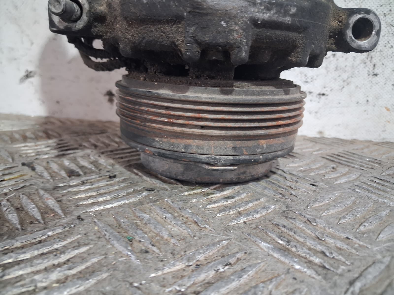Compresor del aire acondicionado 4472600780 de Bmw Serie x3 2004-0