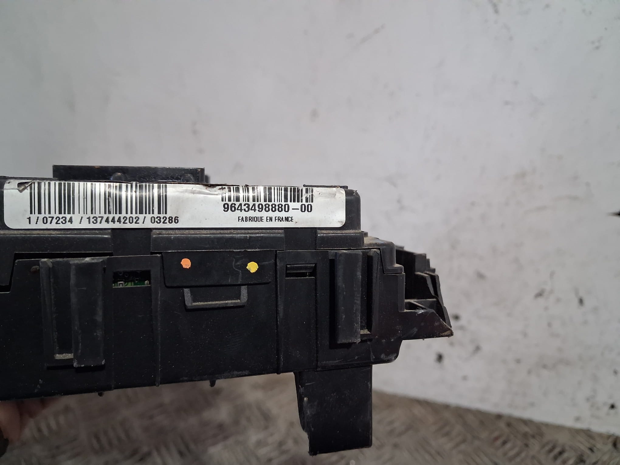 Caja de relés / fusibles 9643498880 de Peugeot 206 hatchback (2a/c) 1998-2003