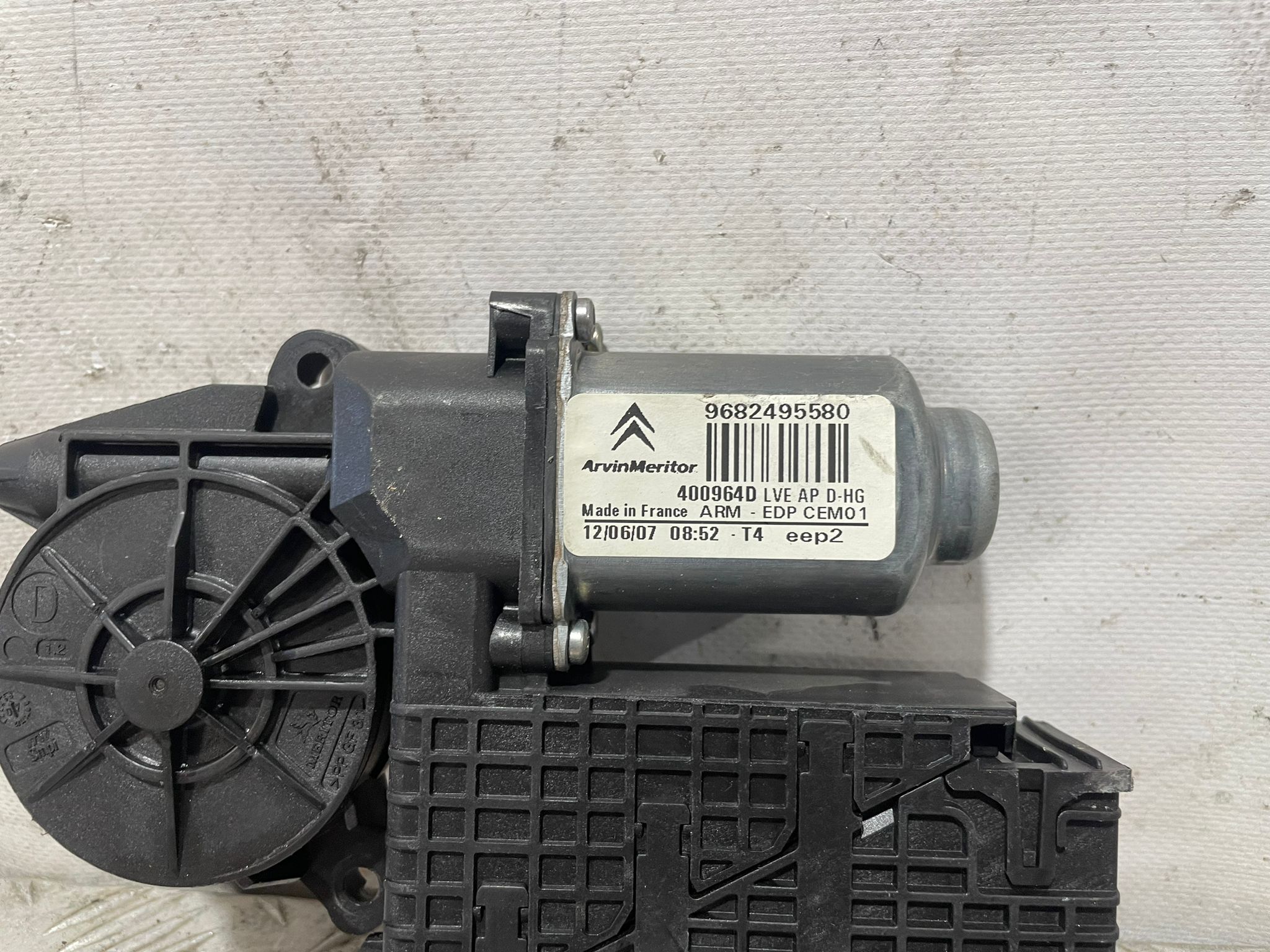 Motor elevalunas delantero derecho 9682495580 de Citroen C4 2007-2008 - pieza usada